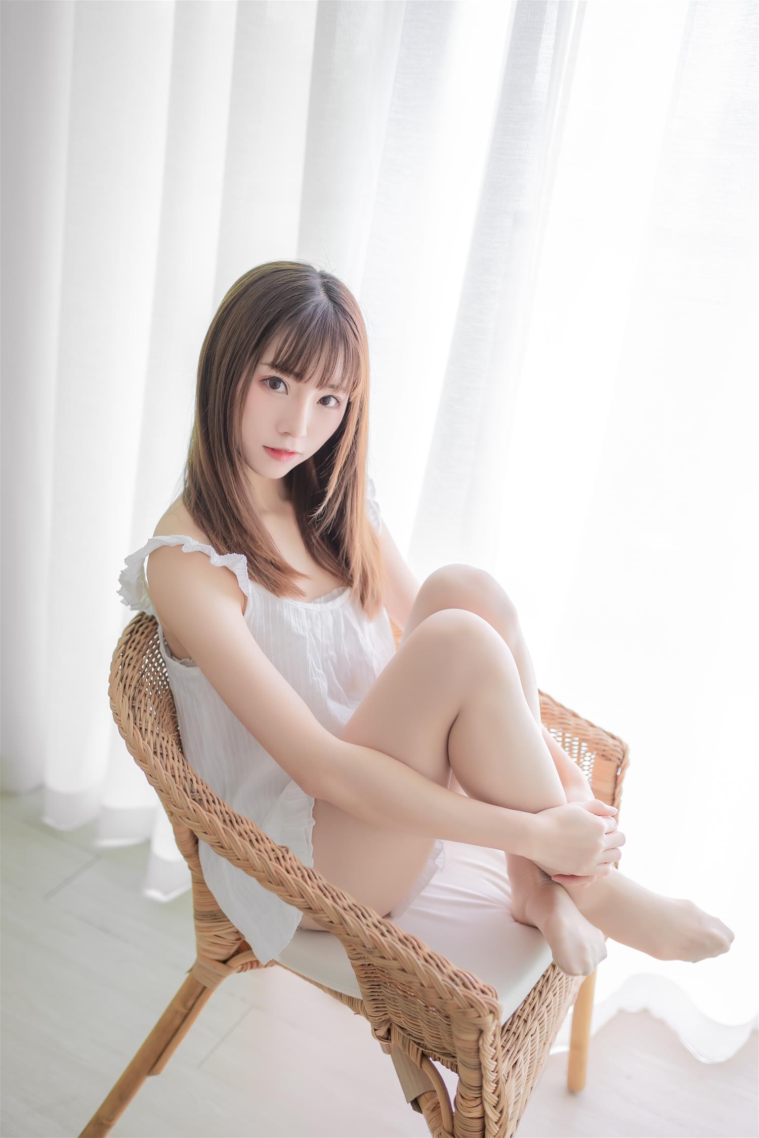 绮太郎_Kitaro 白色睡衣 [45P-204MB]