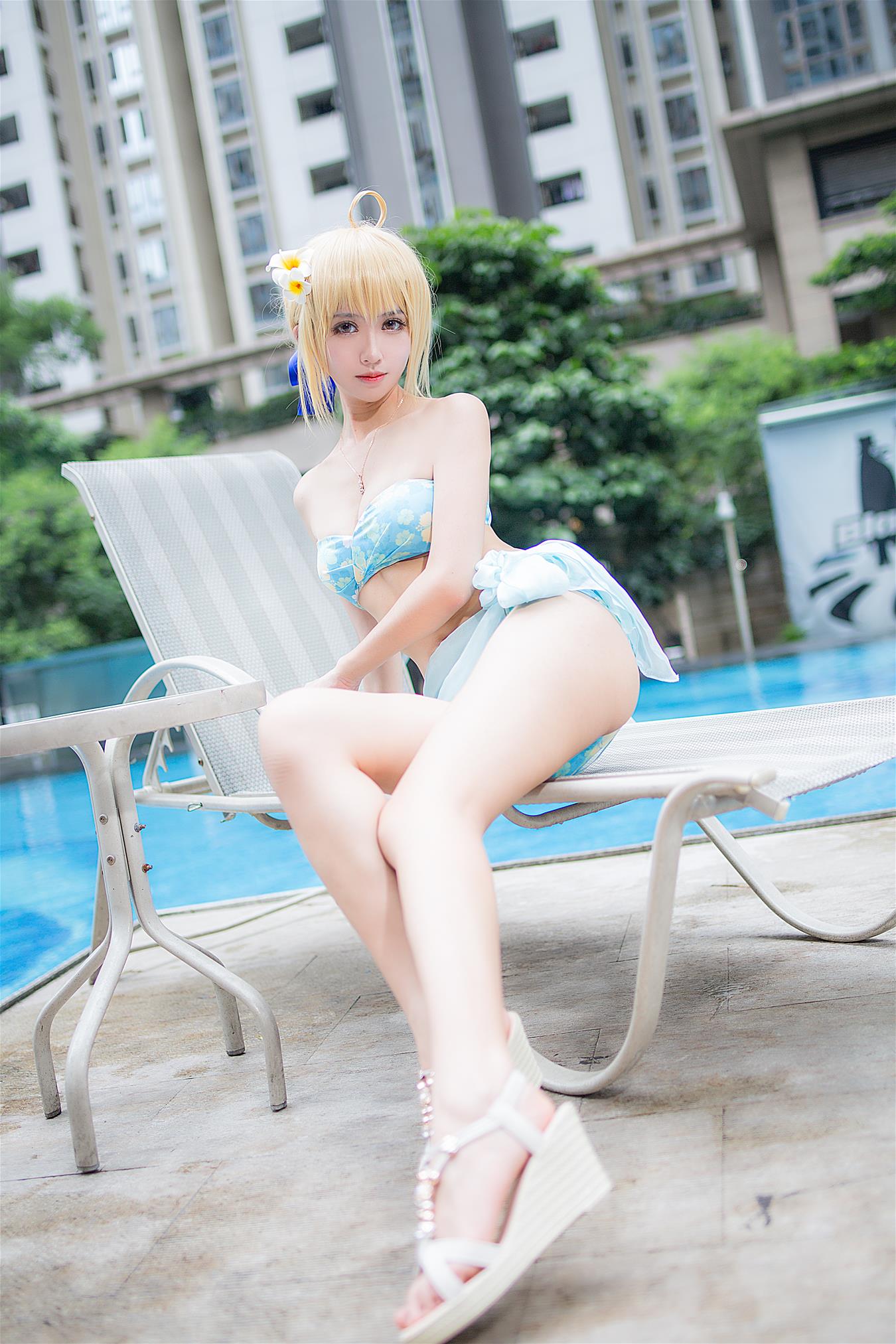 鳗鱼霏儿 King of Knight 泳池 [5P-75MB]