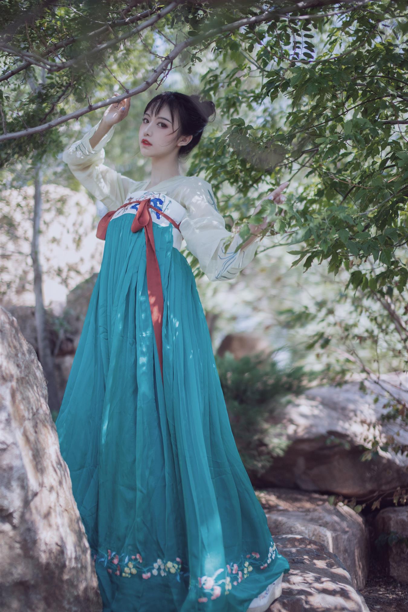 Shika小鹿鹿 中秋 [18P-125MB]