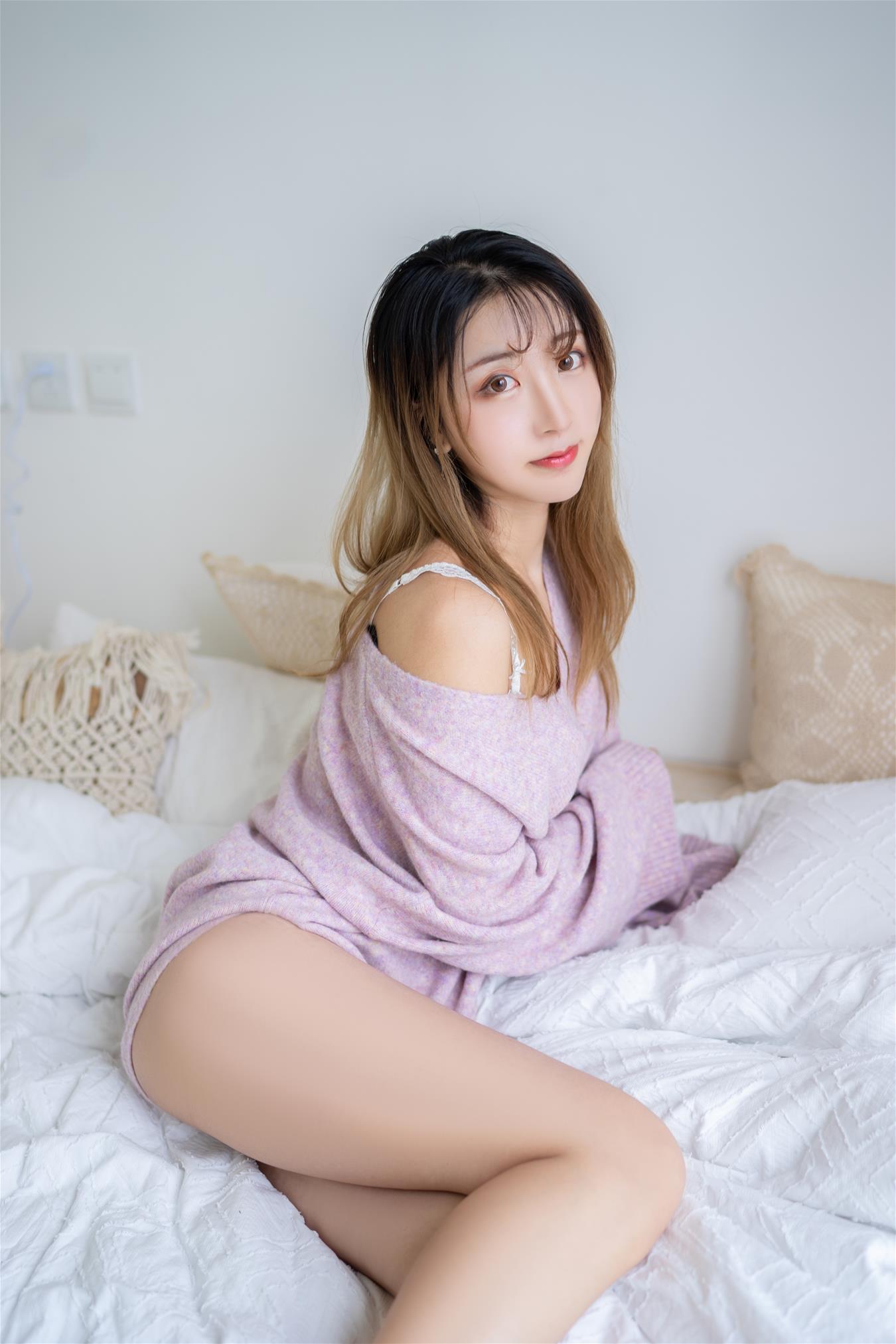 黑川 紫色毛衣 [14P-134MB]