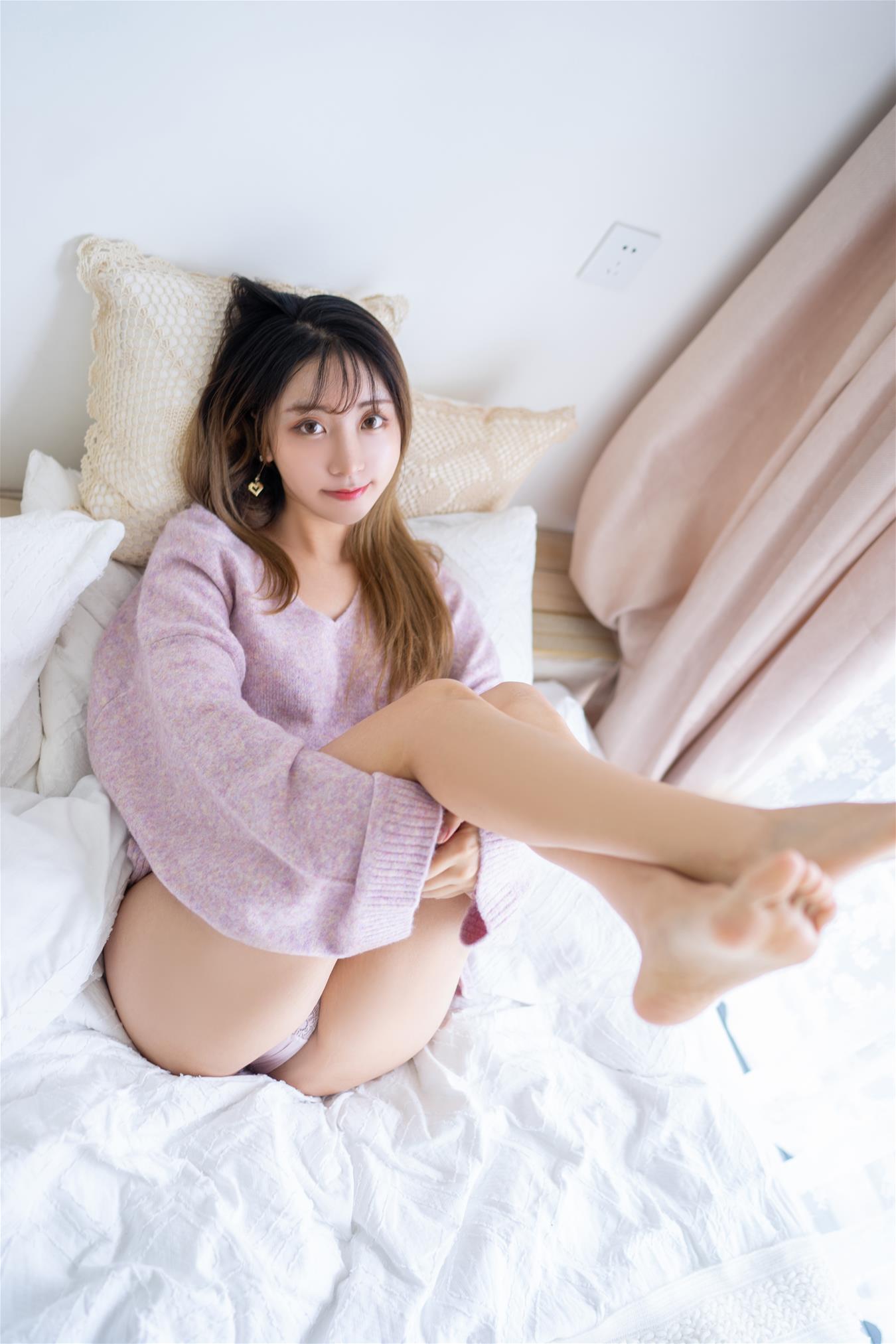 黑川 紫色毛衣 [14P-134MB]