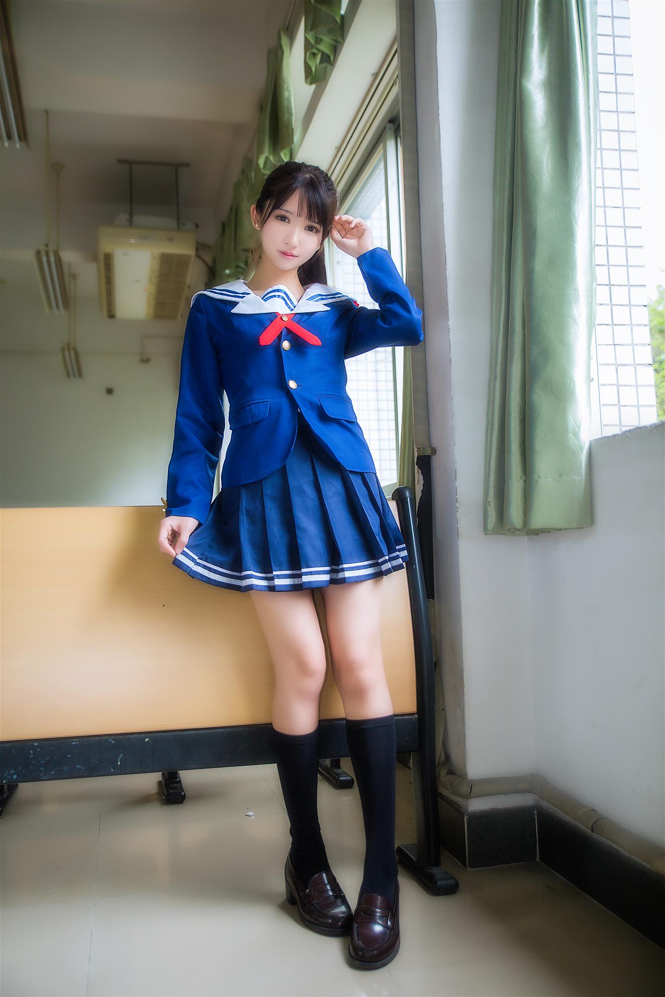 鳗鱼霏儿 圣人惠 校服 [8P-124MB]