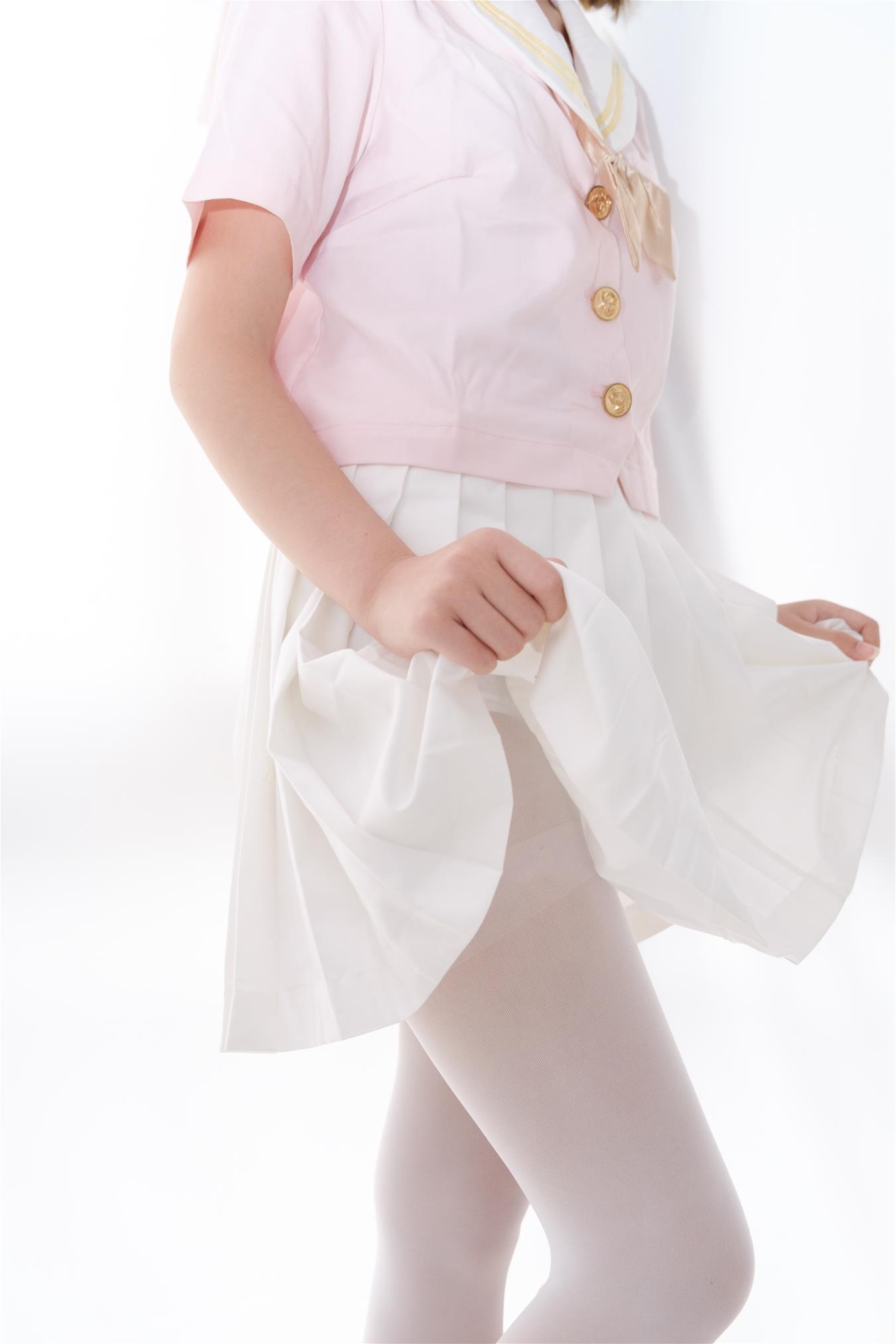 喵写真 VOL.007 课桌上白丝水手服 [55P-360MB]