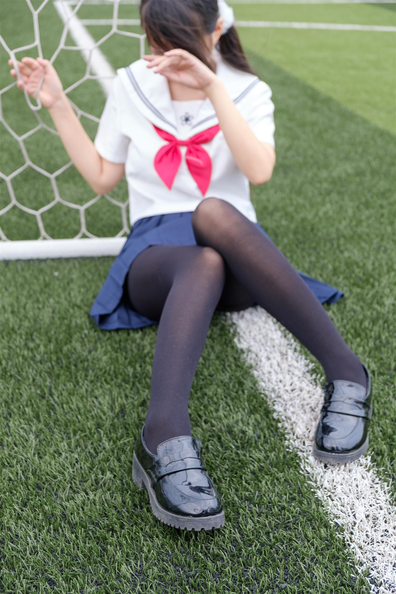 喵写真 VOL.009 球场上的黑丝校服 [75P-854MB]