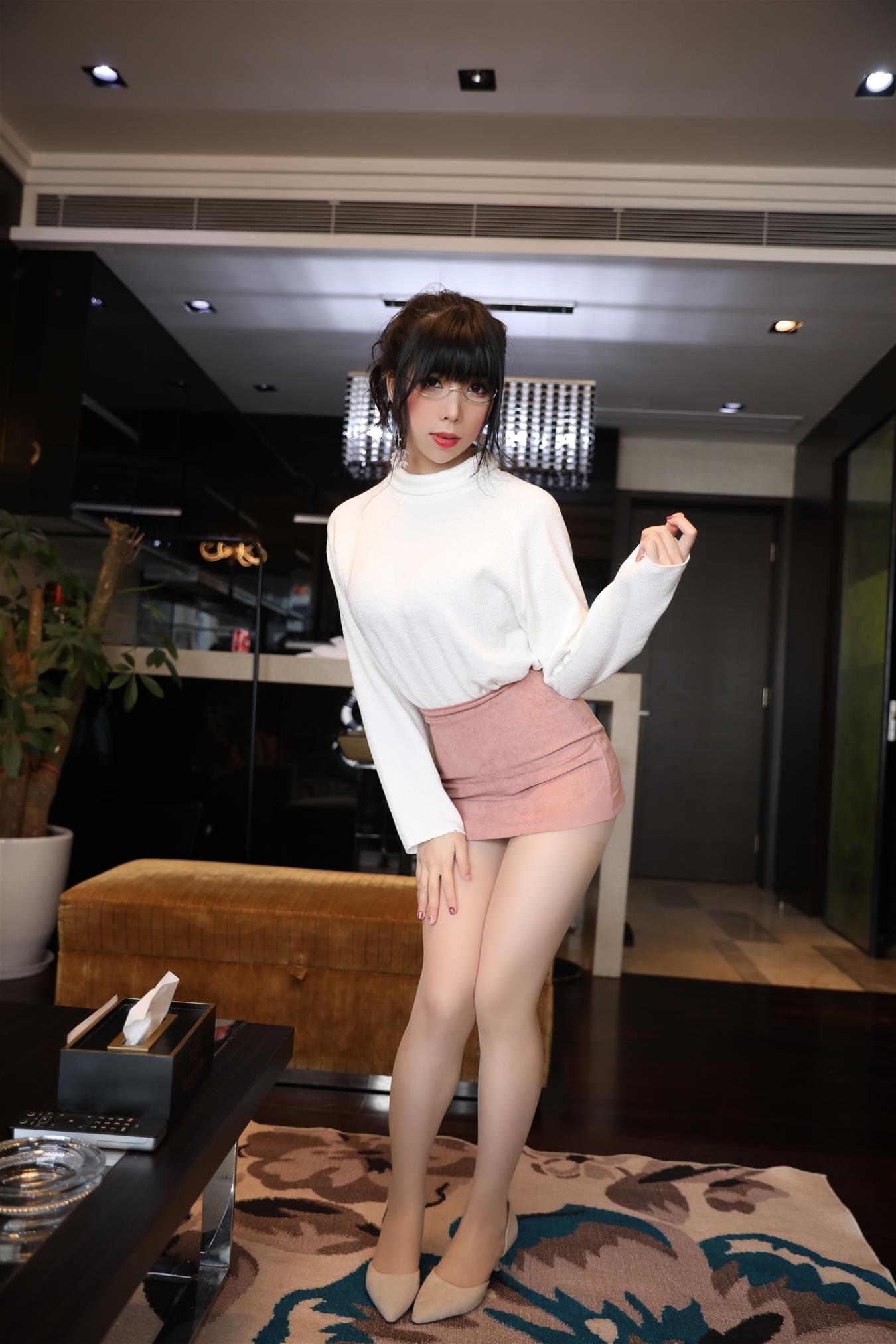 鹿野希 Vol.06 单马尾眼镜娘 [163P-374MB]