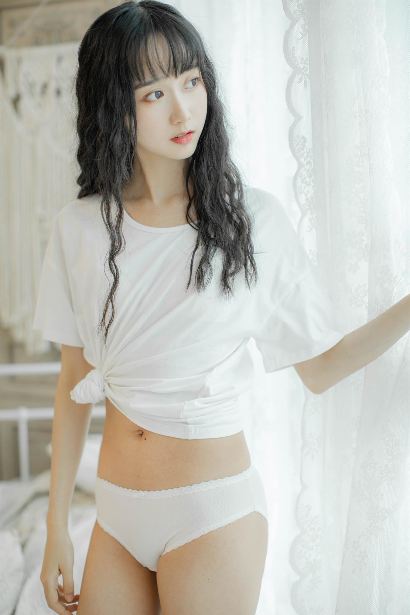 木绵绵OwO 3套内衣电子图 [30P-155MB]