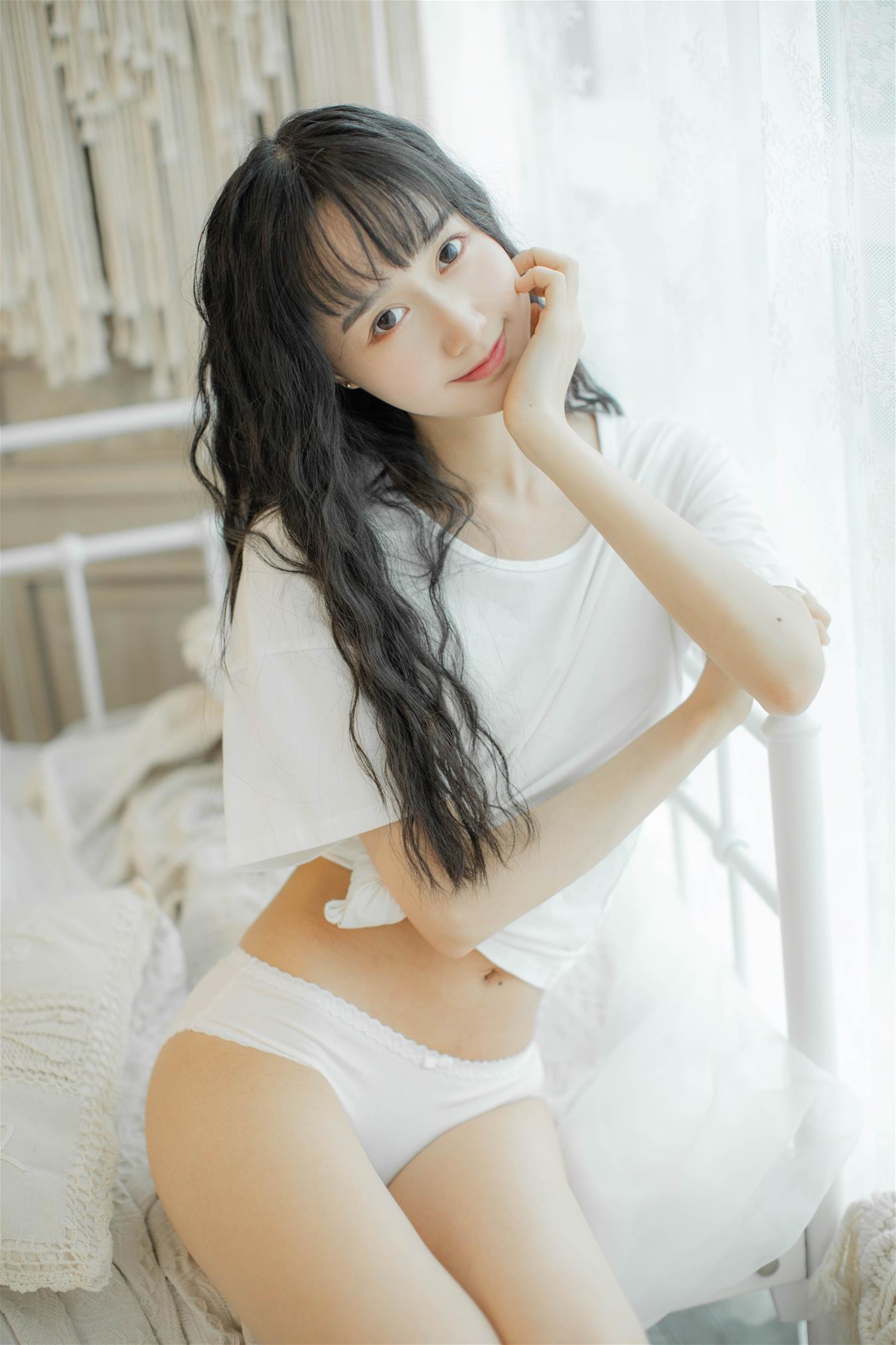 木绵绵OwO 3套内衣电子图 [30P-155MB]