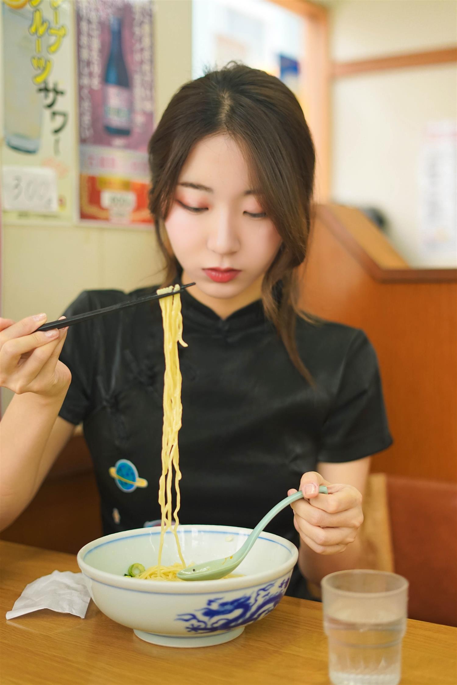 黑川 旗袍 [11P-65MB]