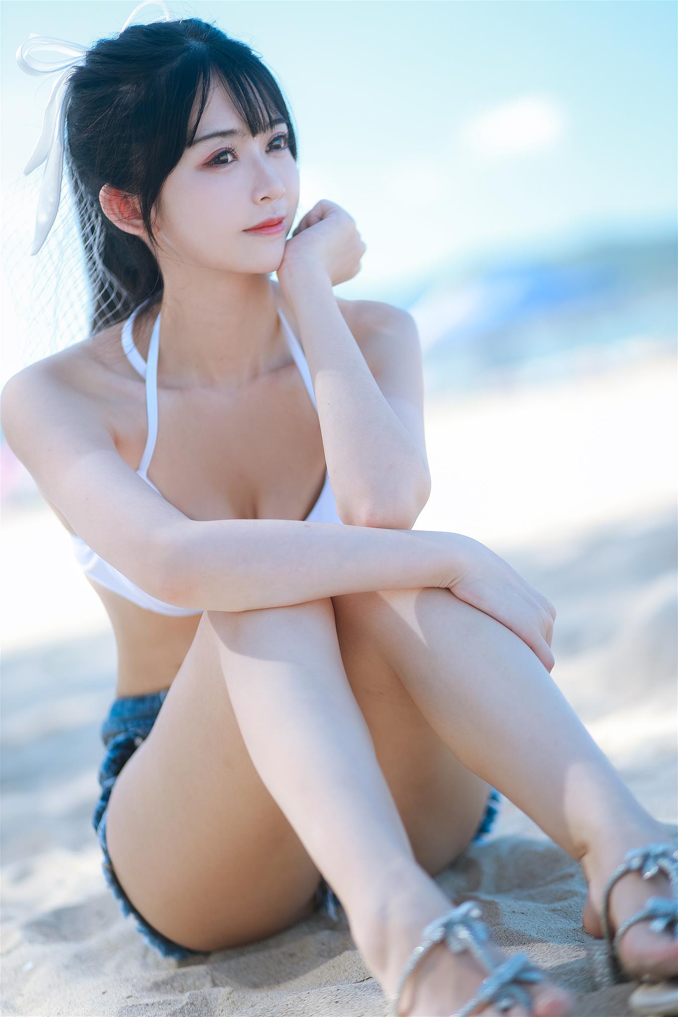 鳗鱼霏儿 海边 [46P-674MB]