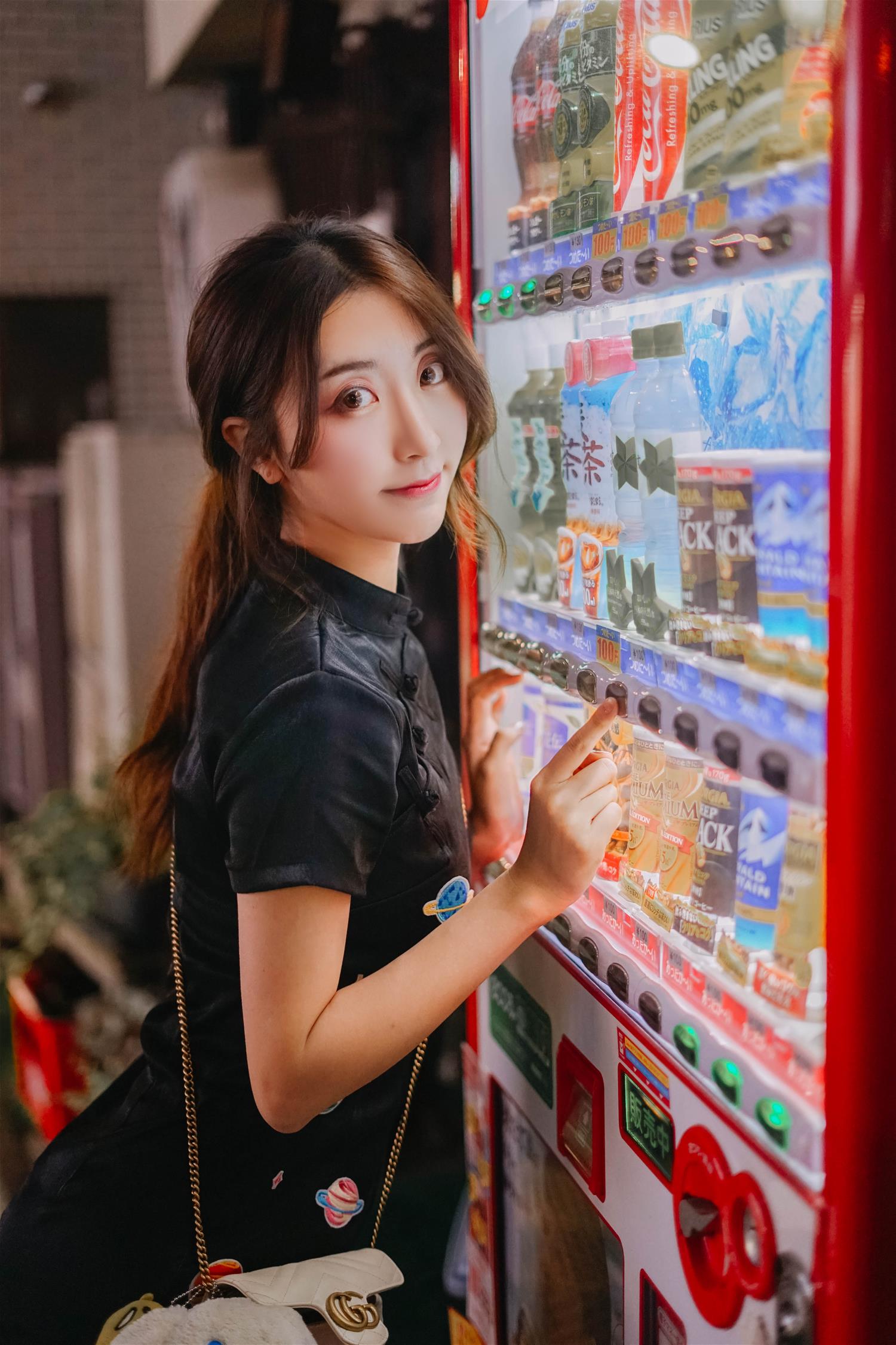 黑川 旗袍 [11P-65MB]