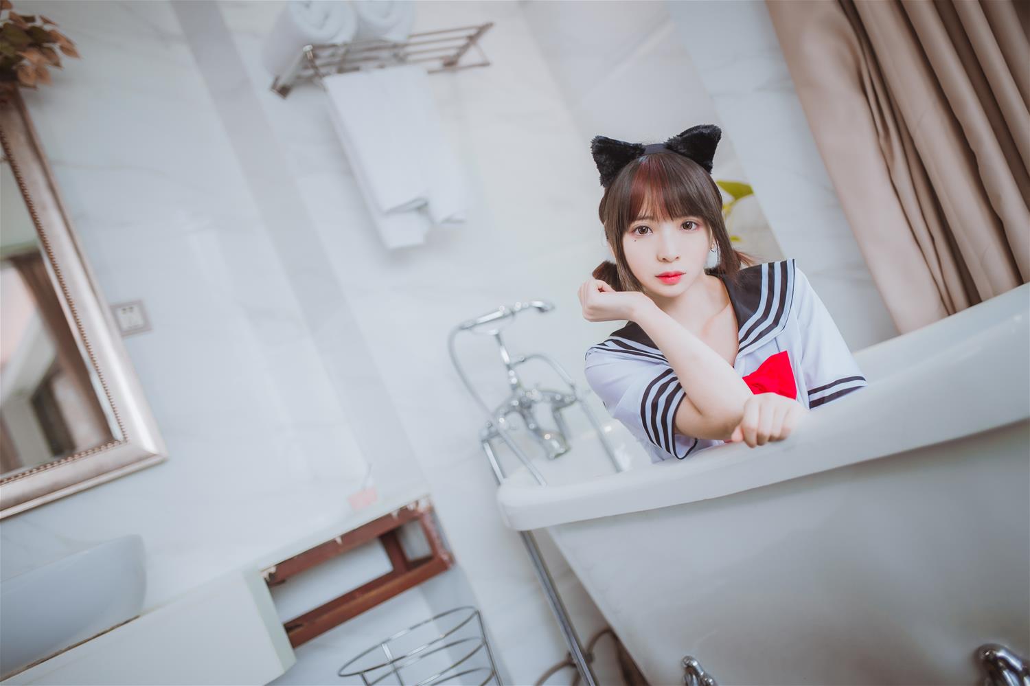 疯猫ss 死库水 [33P-225MB]