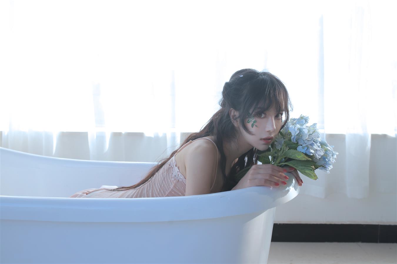 Shika小鹿鹿 HANA真爱版电子壁纸 [20P-279MB]