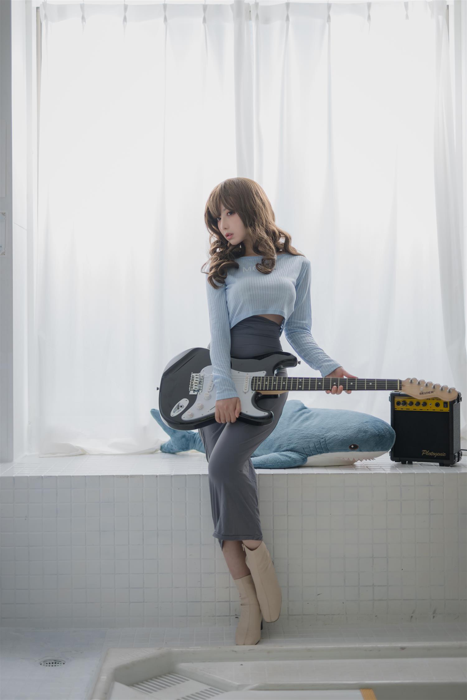 Shika小鹿鹿 吉他妹妹 [20P-180MB]