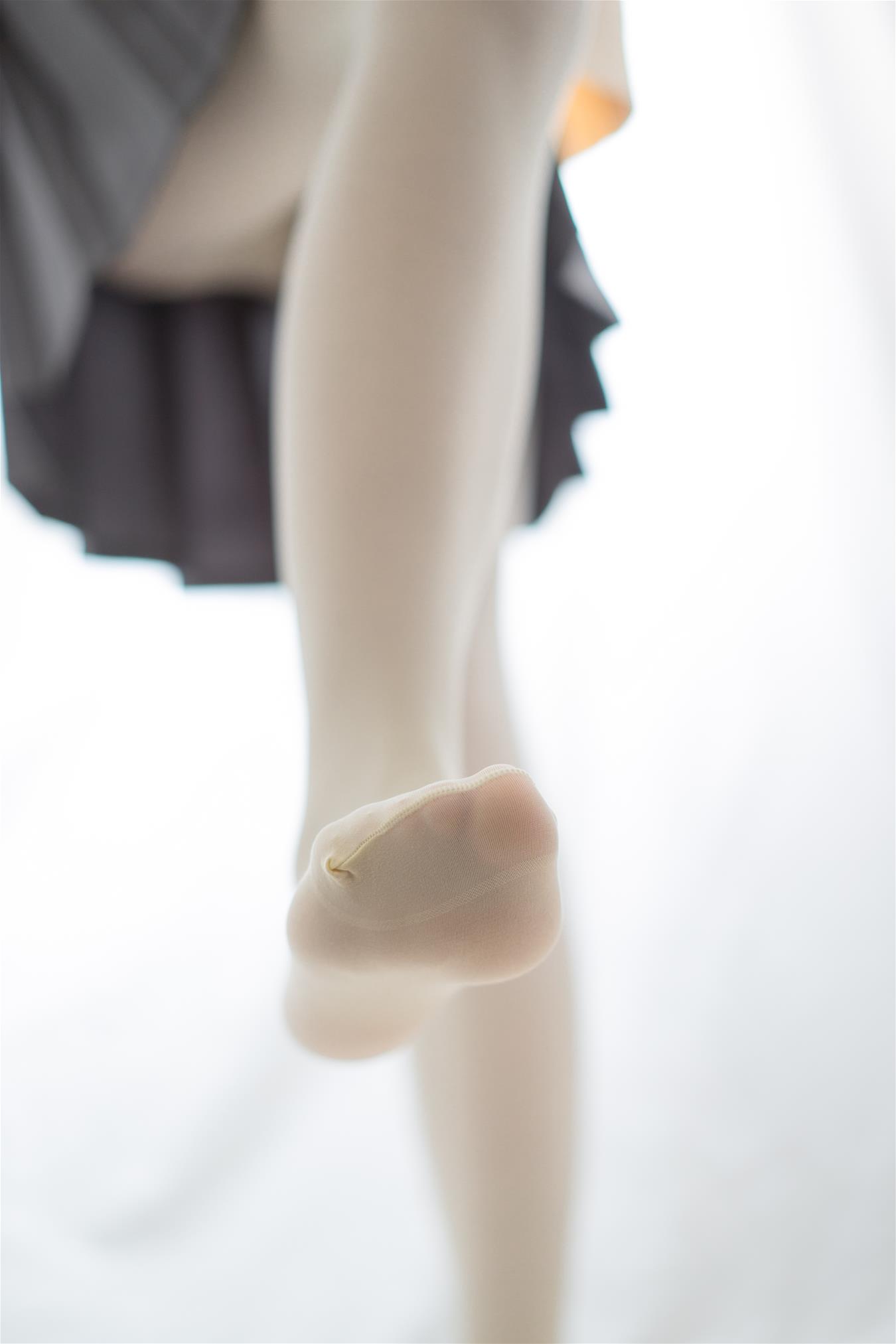 喵写真 VOL.017 眼镜学妹丝足 [104P-736MB]