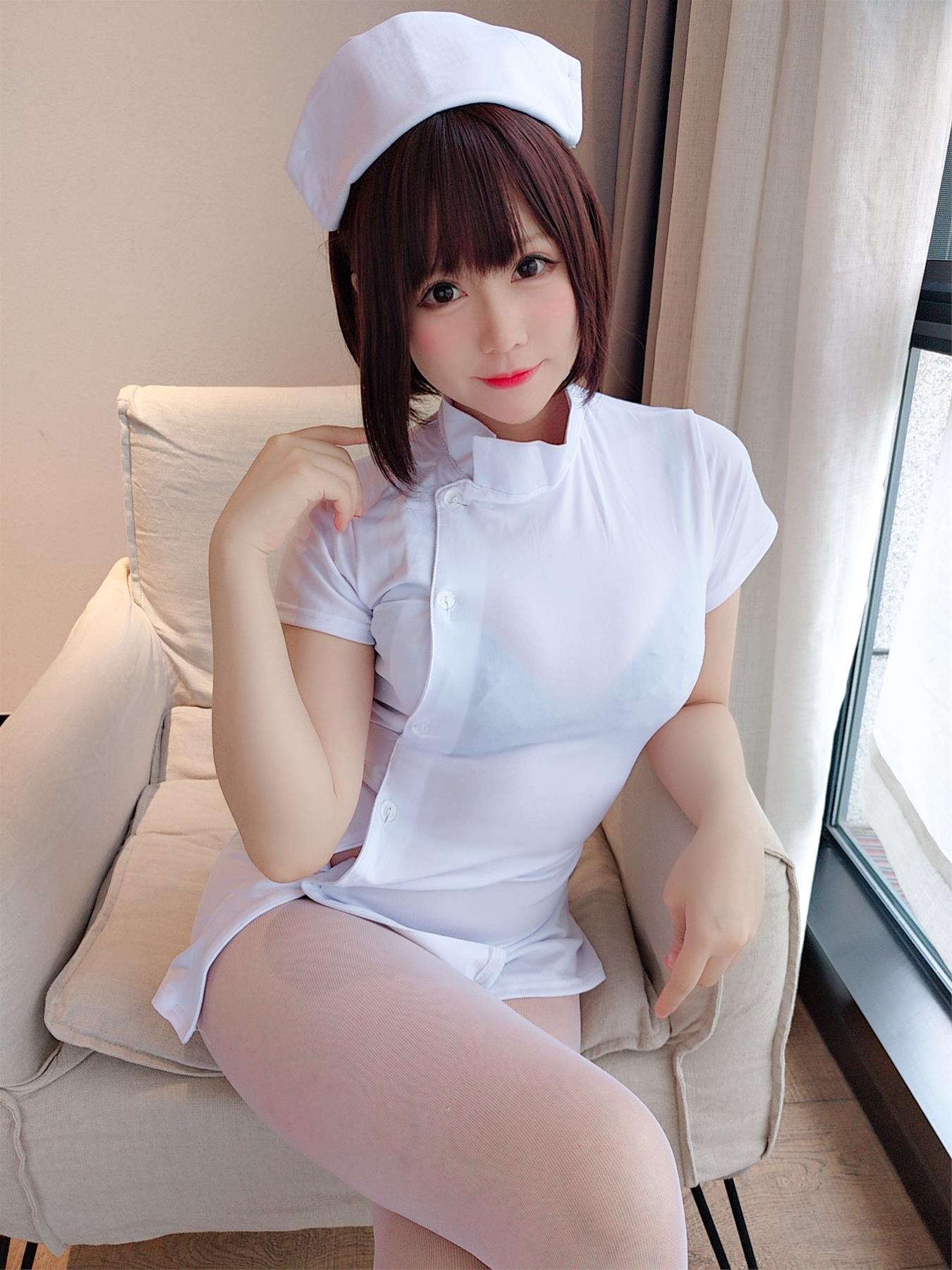 Nyako喵子 护士自拍 [18P-29MB]