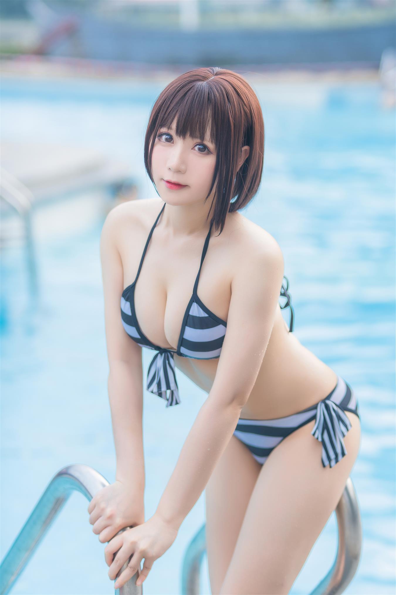 Nyako喵子 加藤惠泳装 [11P-50MB]