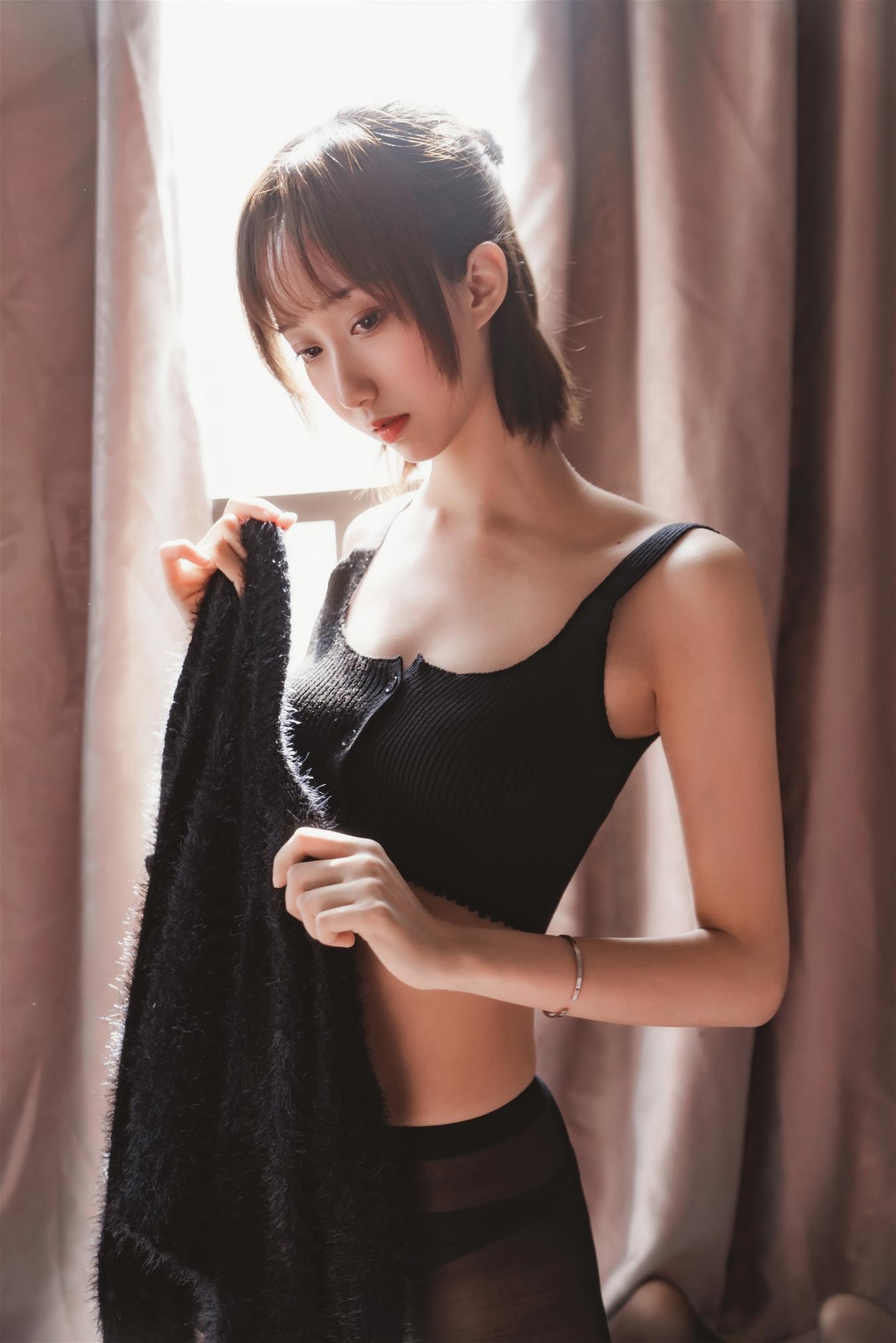 木绵绵OwO 黑丝私房 [83P-1.57GB]