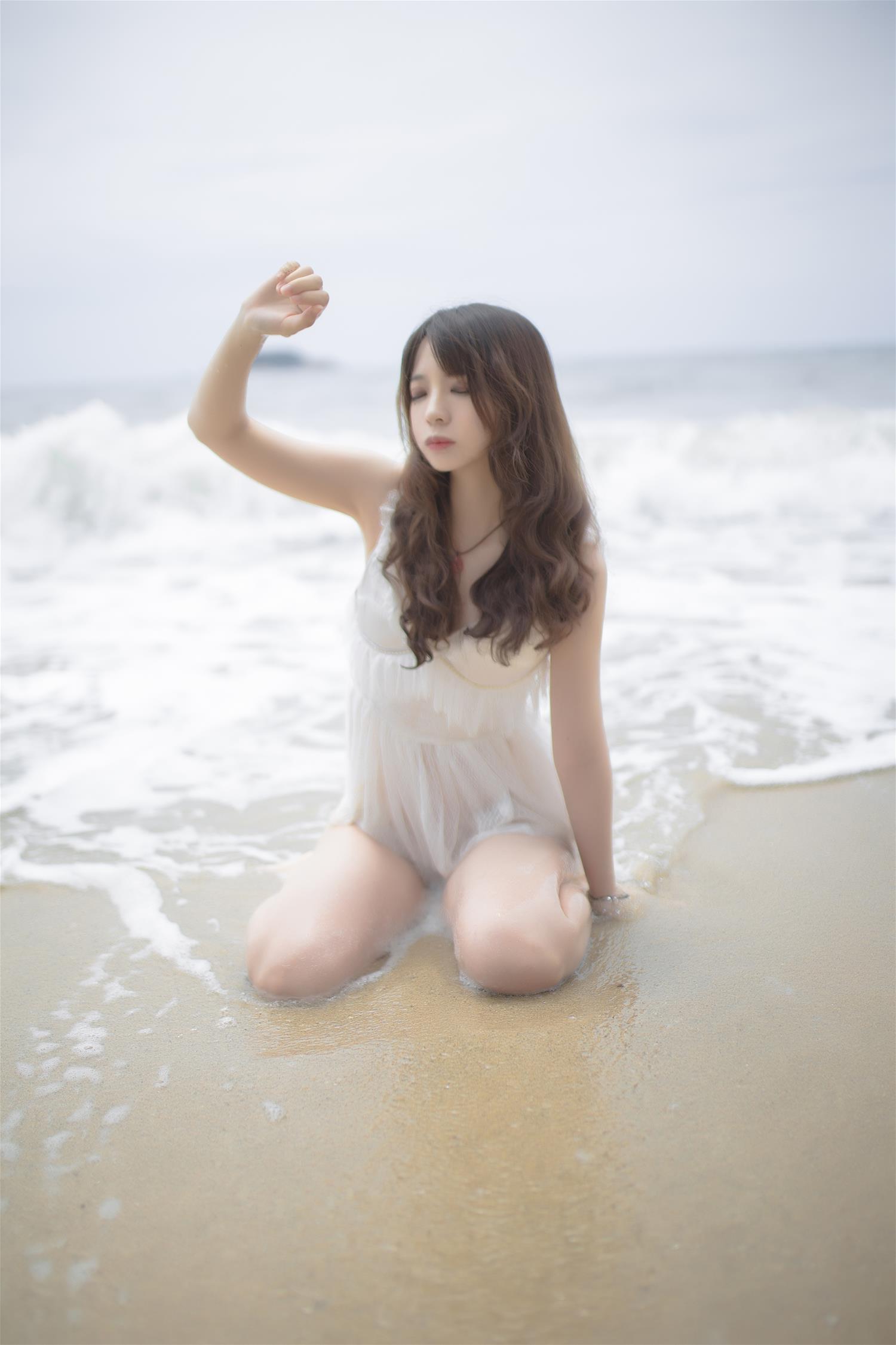 疯猫ss 海滩黄色 [29P-219MB]