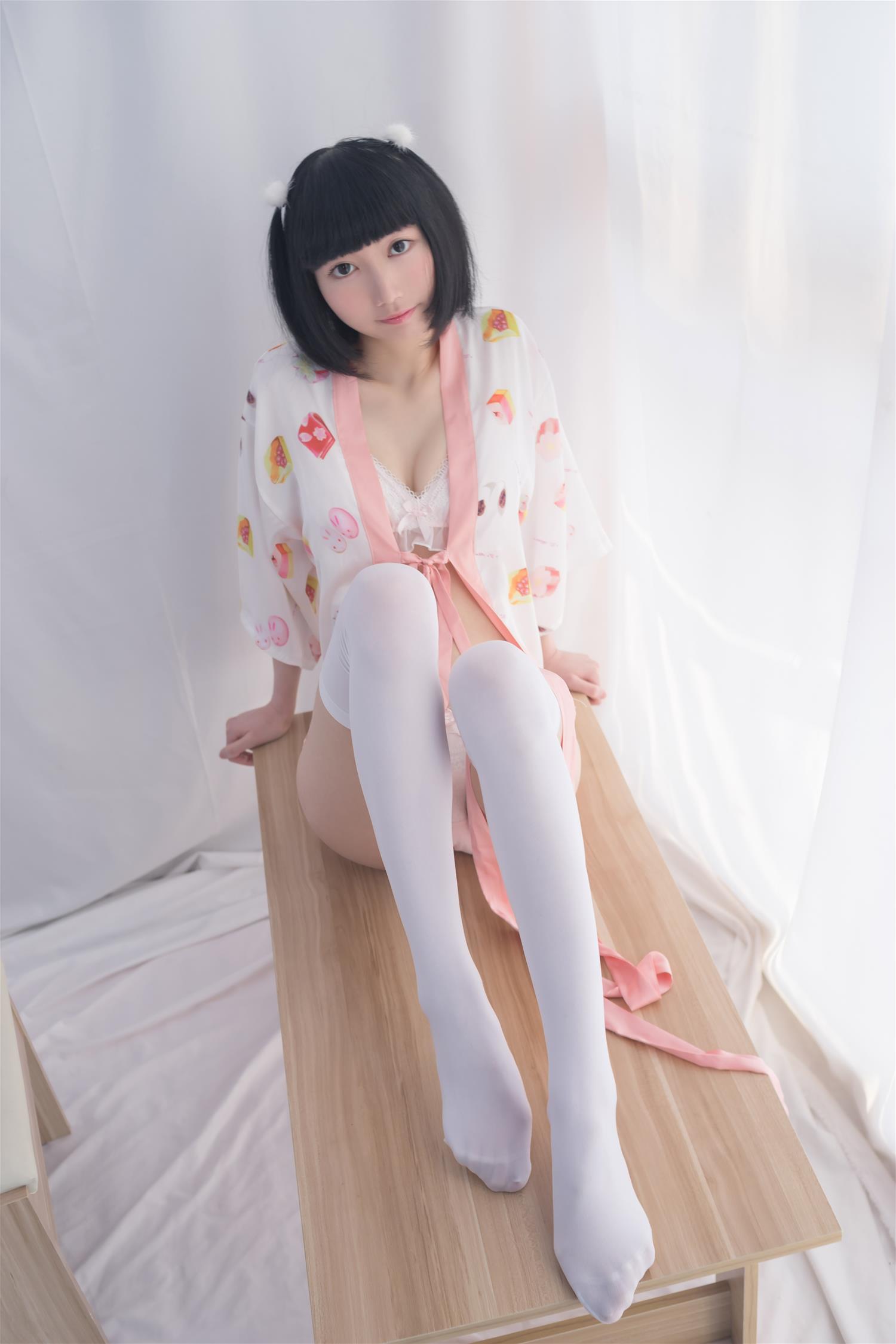 轻兰映画 SPL.004 妹妹头少女的白丝 [60P1V-553MB]