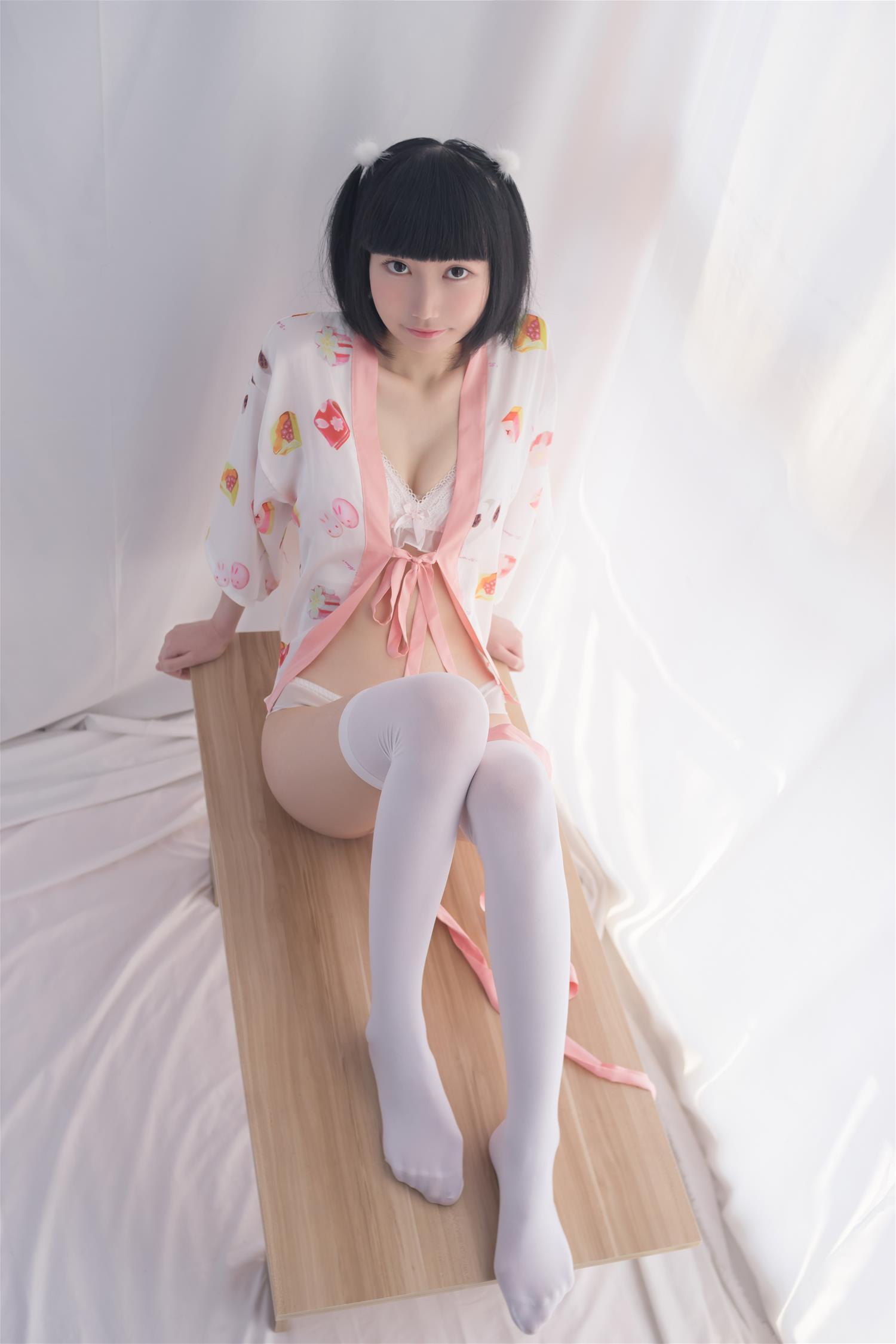 轻兰映画 SPL.004 妹妹头少女的白丝 [60P1V-553MB]