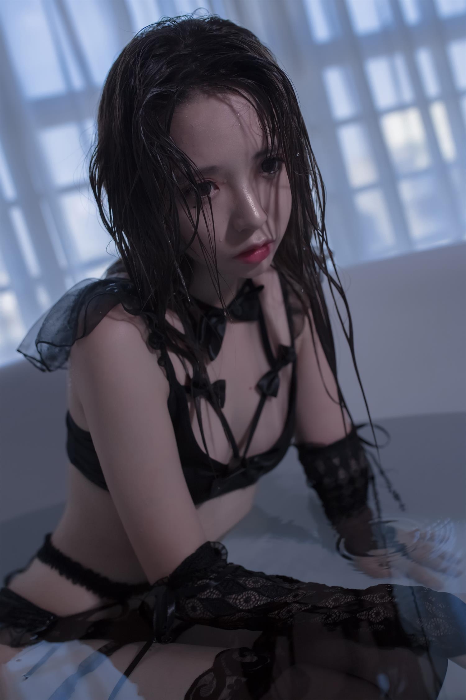 疯猫ss 蓝调浴缸 [36P-292MB]