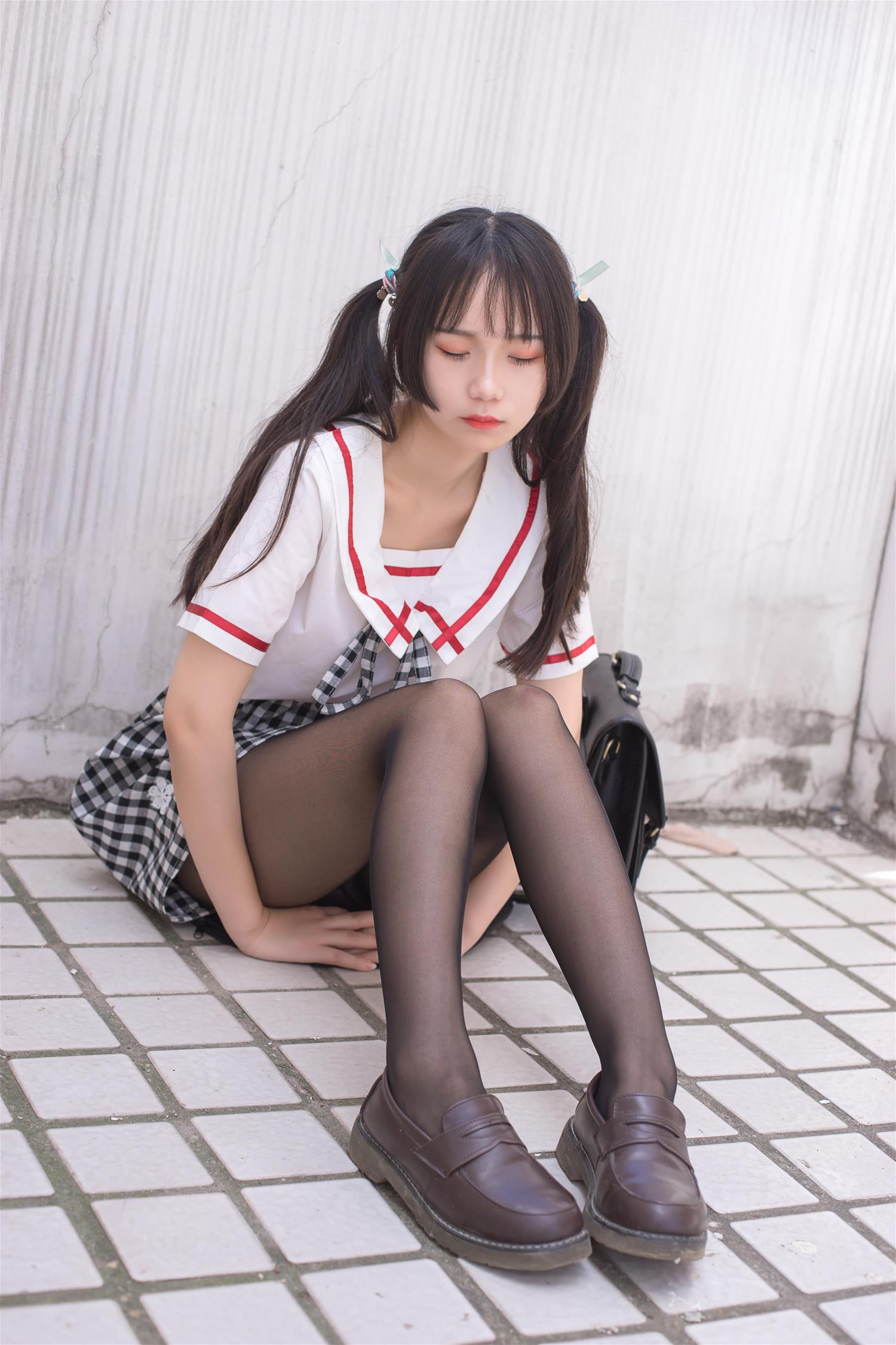 轻兰映画 SPL.007 黑丝学妹的性感 [90P-811MB]