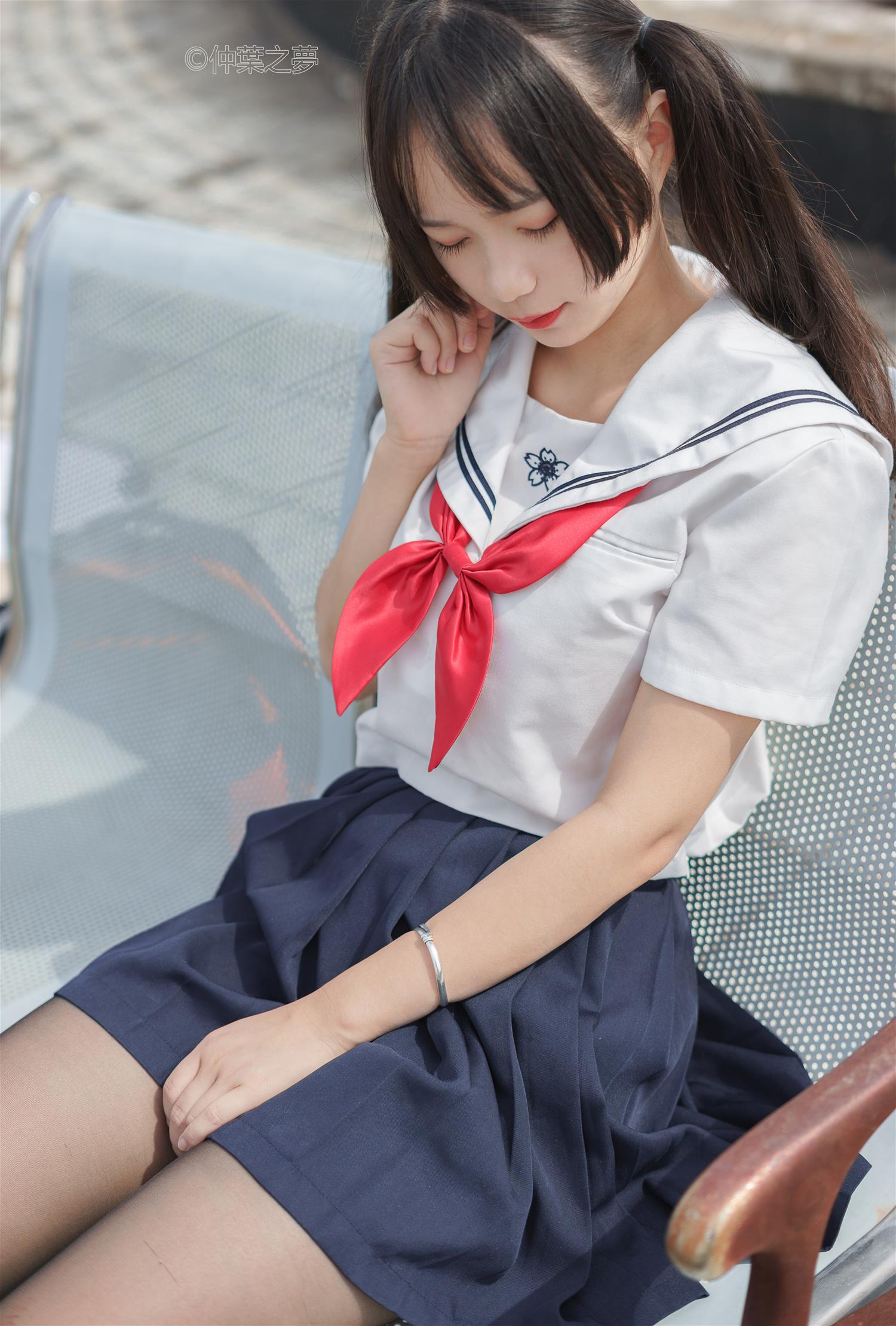 轻兰映画 SPL.012 JK黑丝平底鞋 [87P1V-521MB]