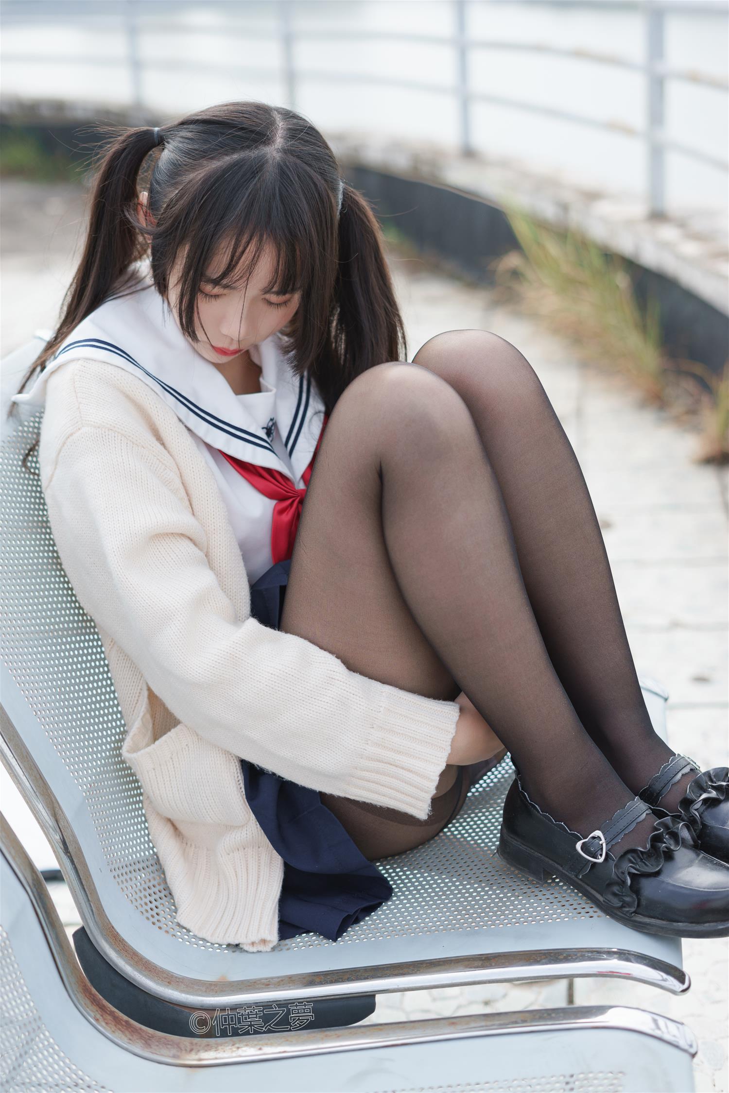 轻兰映画 SPL.012 JK黑丝平底鞋 [87P1V-521MB]