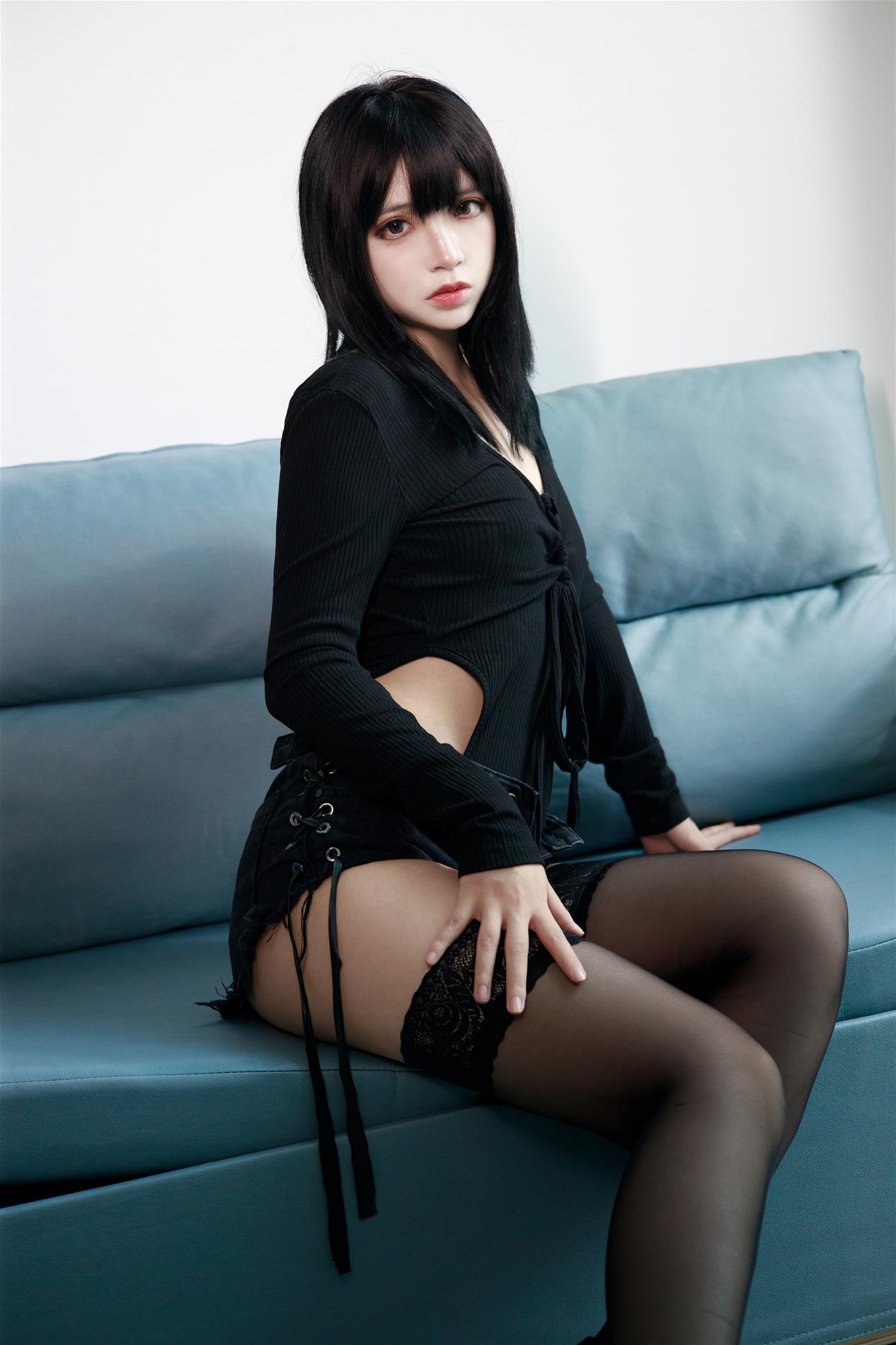 疯猫ss 黑毛衣短裤 [40P-780MB]