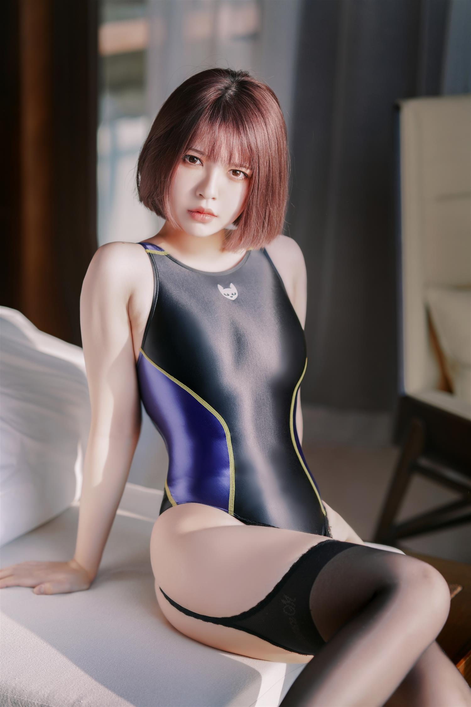 半半子 競泳水着を着た彼女 [45P-97MB]