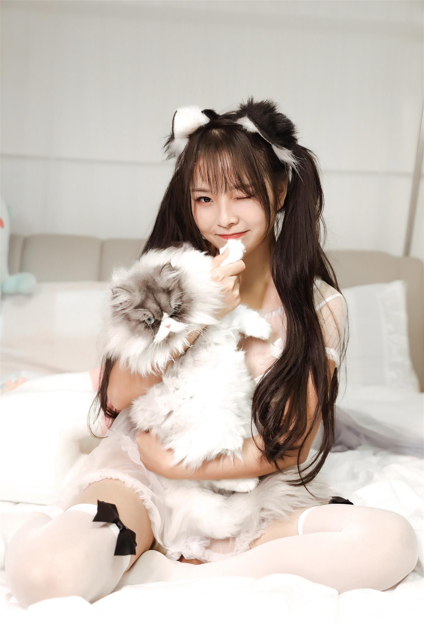 苏嫣嫣阿姨 白色猫耳头饰 [10P-15MB]