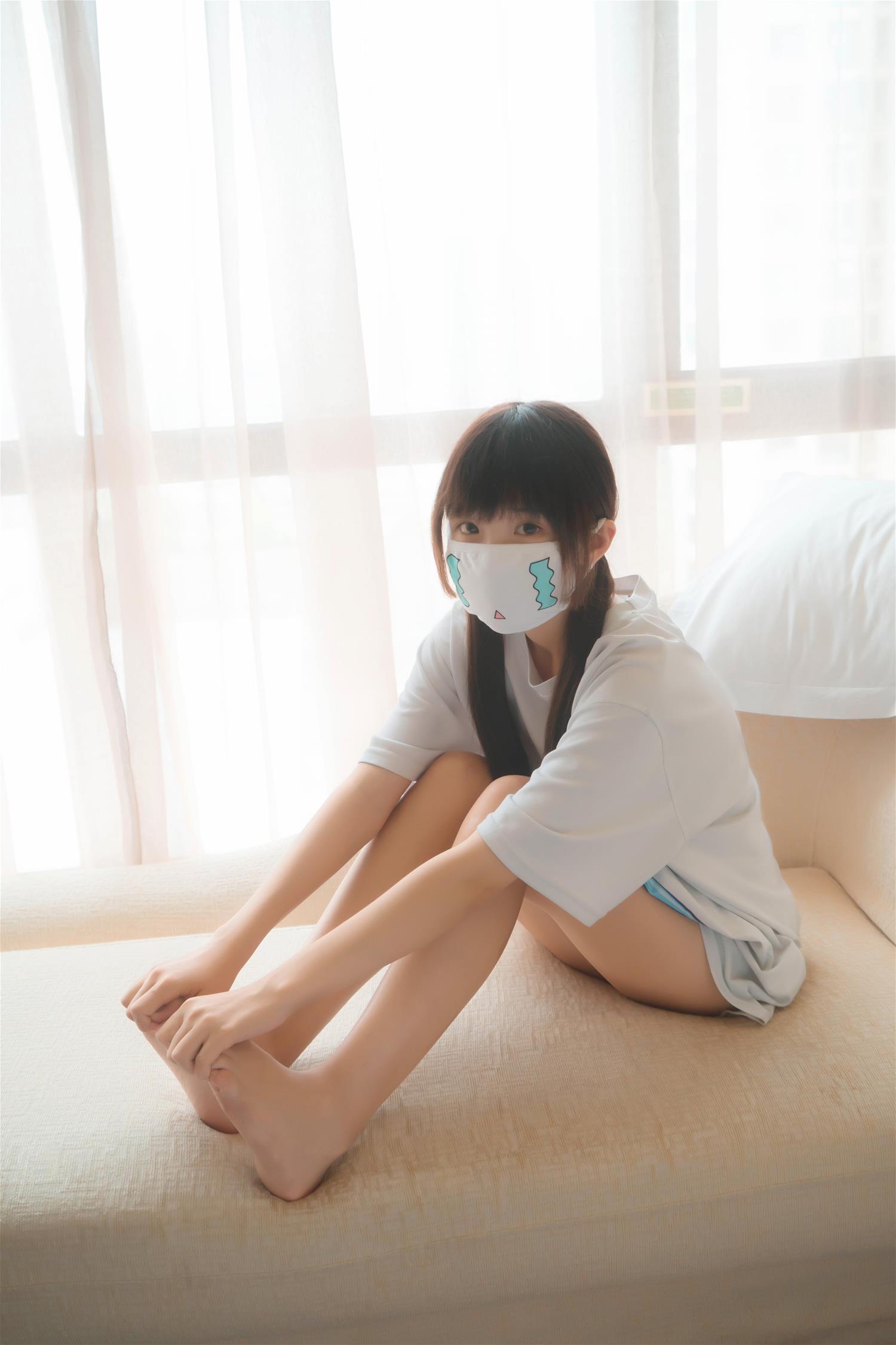 御子Yumiko 口罩 [17P-118MB]