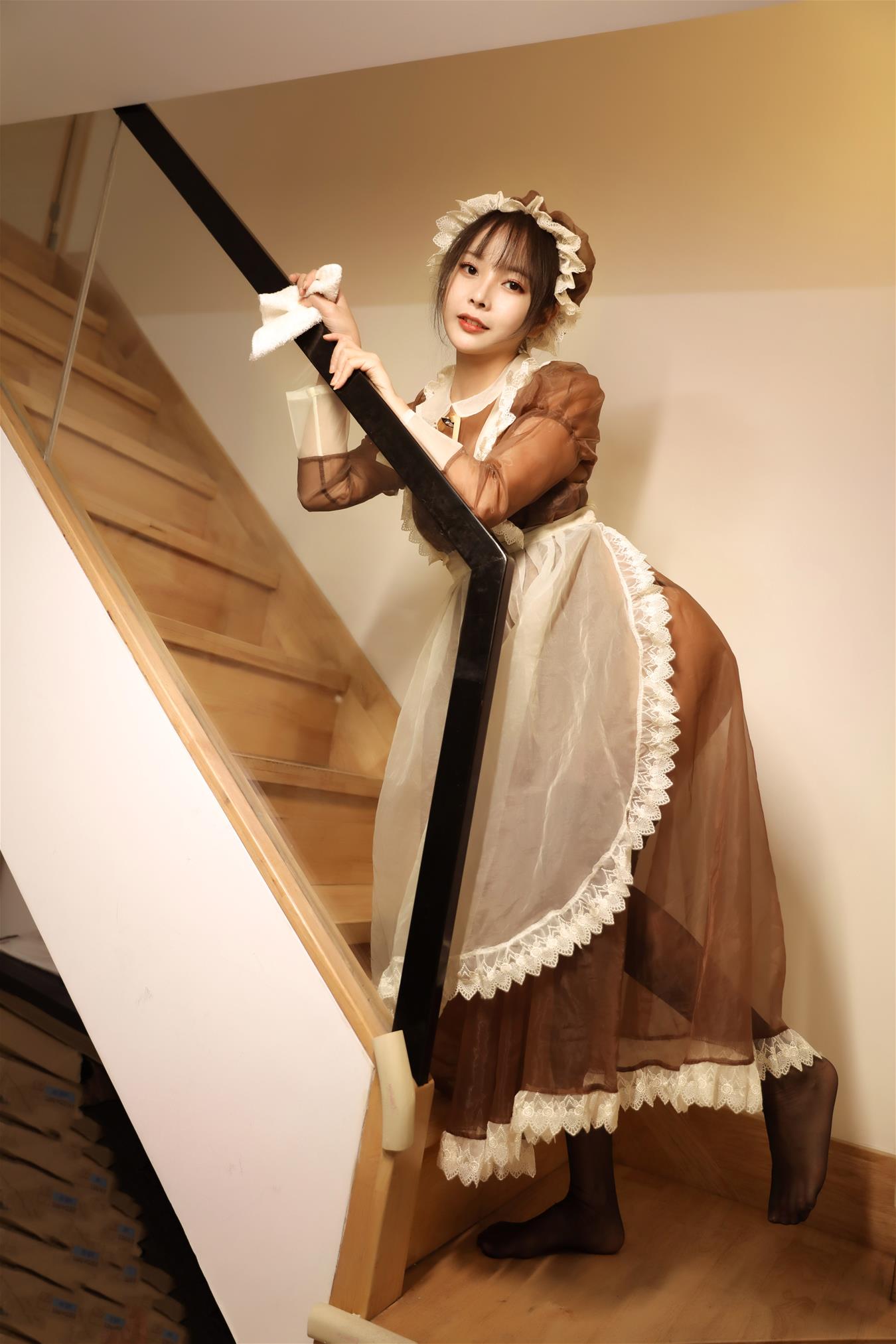 苏嫣嫣阿姨 可爱女仆装 [10P-17MB]