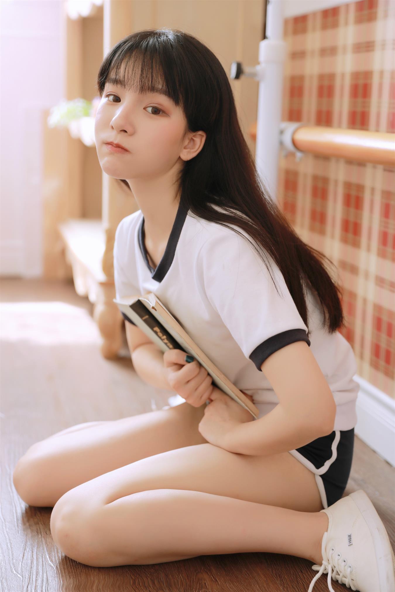 赵小臭 舞蹈室篇 [31P-34MB]