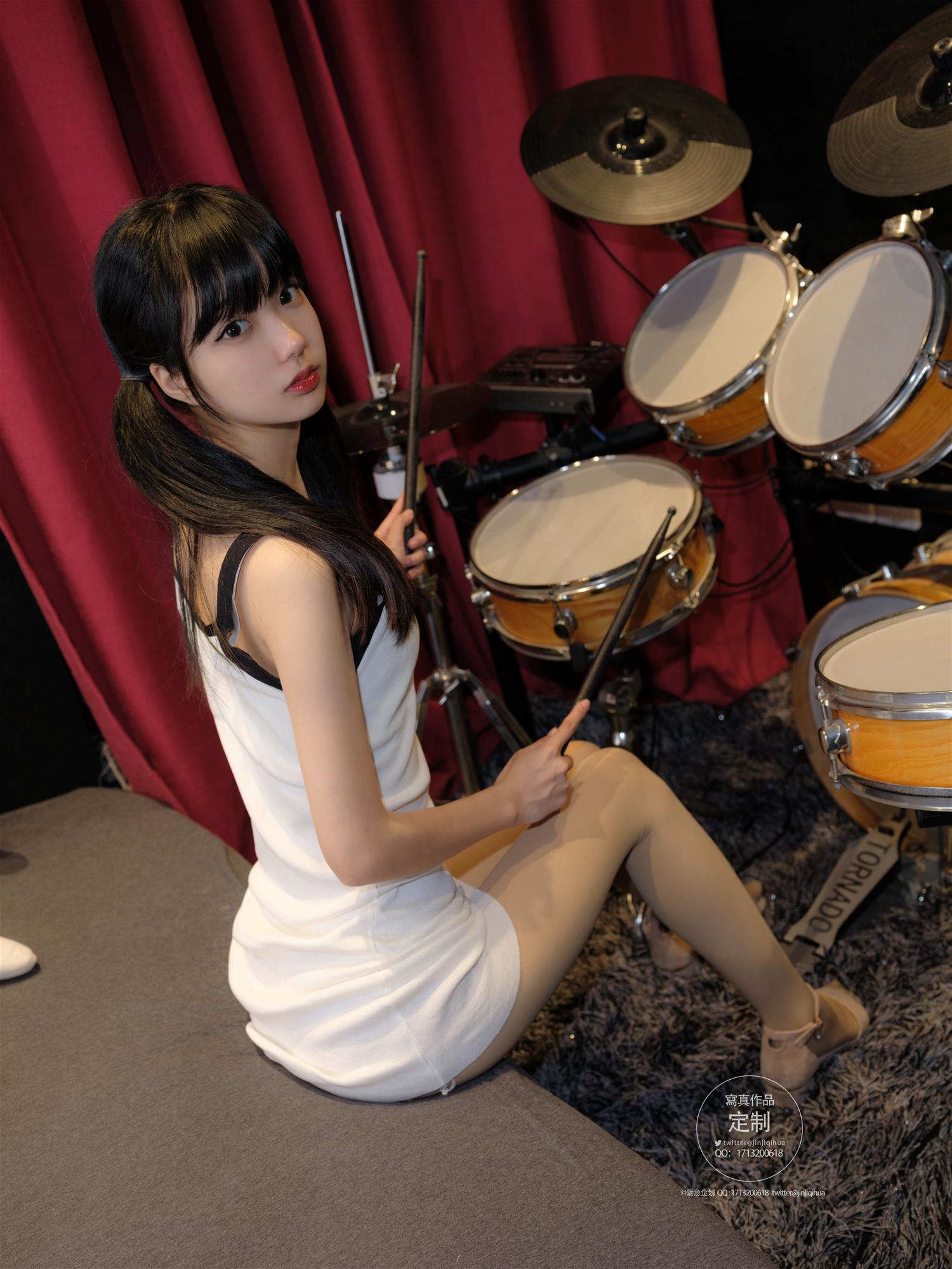 紧急企划 NO.021 一只喵喵梓 小睡裙 [74P1V-4.55GB]