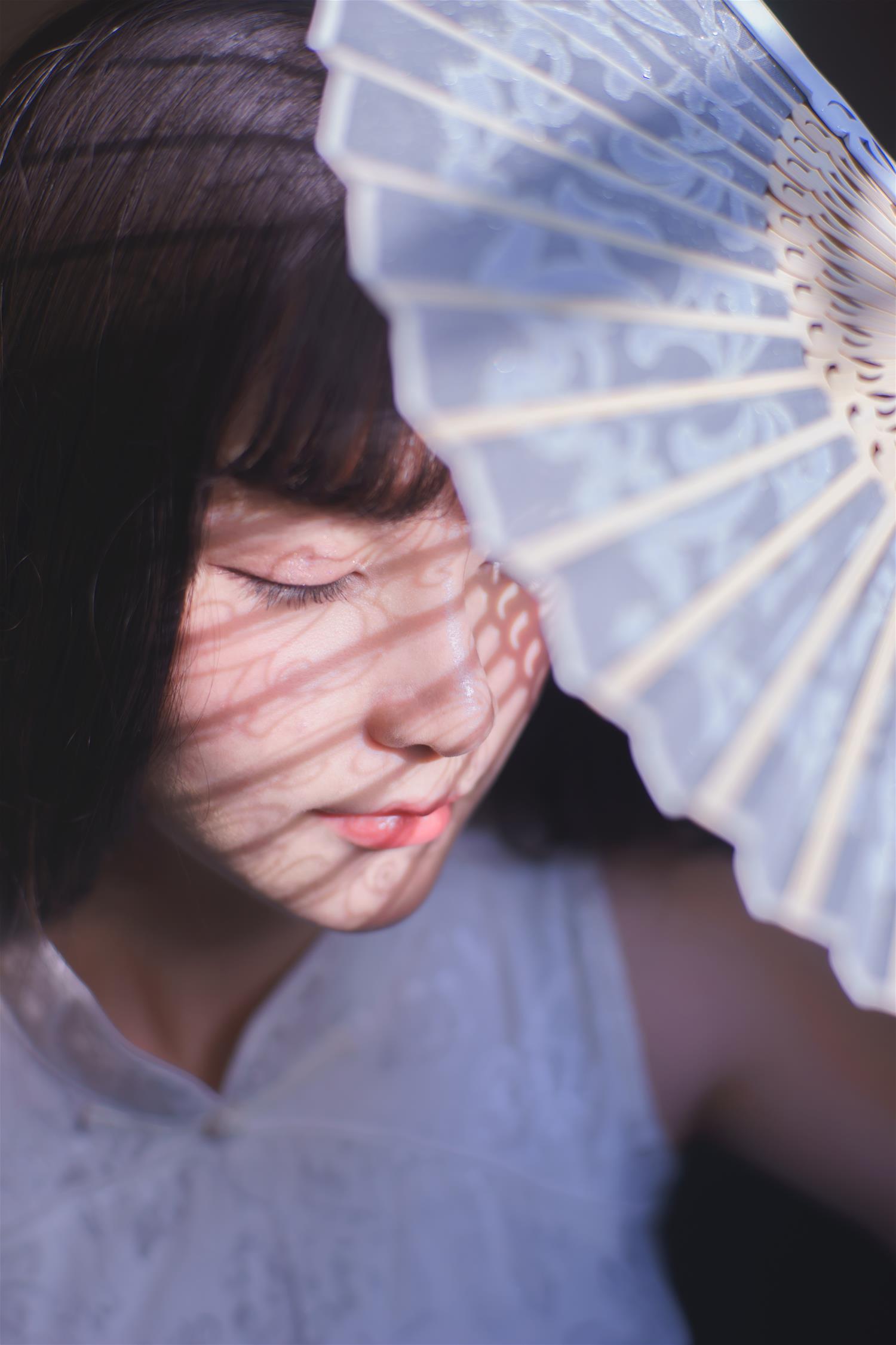 前羽_rr 白丝旗袍 [17P-108MB]