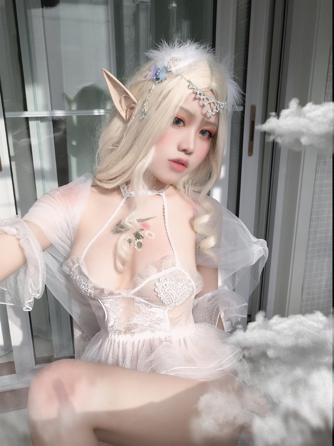 一笑芳香沁 少女与花 [25P-59MB]