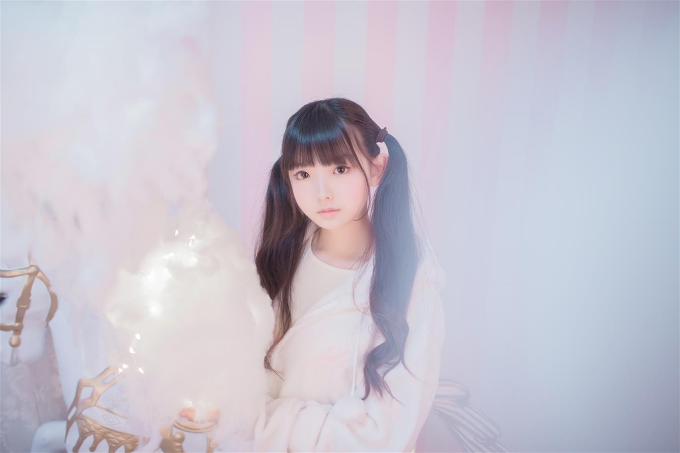 樱群 玻璃罩下的旋转木马 [21P-114MB]