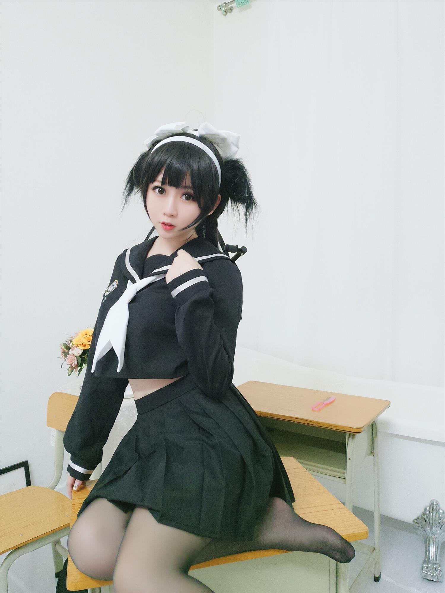 是依酱吖 爱宕 [14P-18MB]