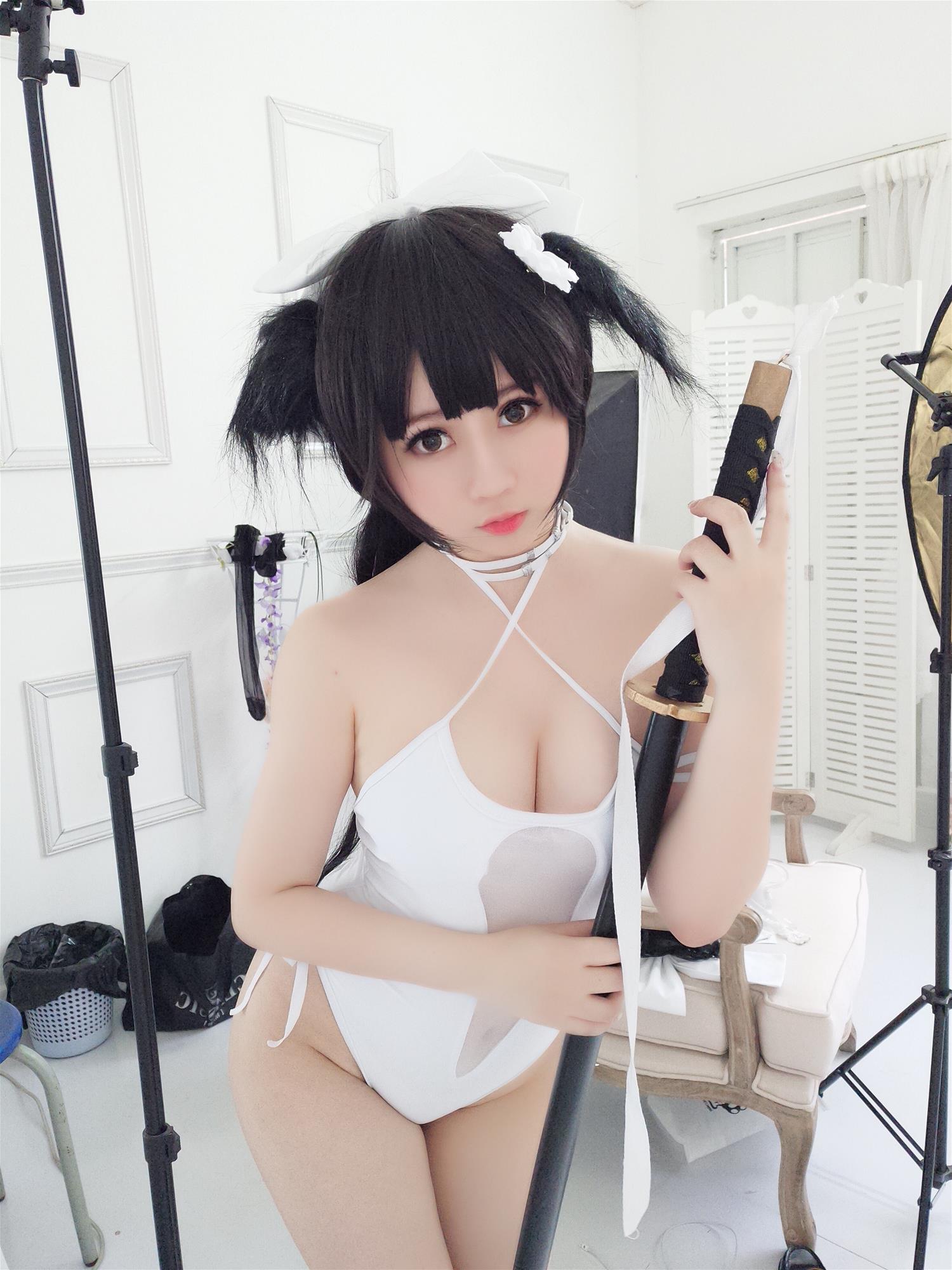 是依酱吖 爱宕 [14P-18MB]