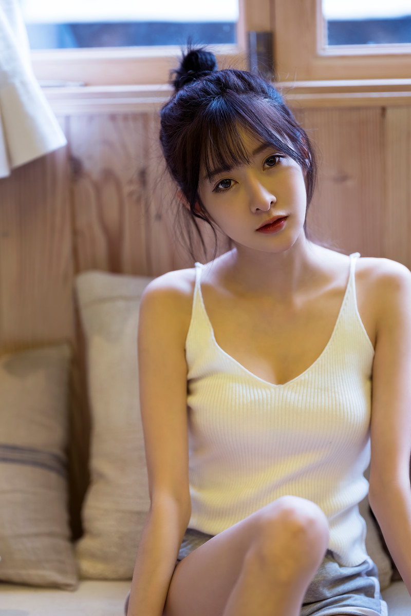 王羽杉Barbieshy 吊带背心 [65P-10MB]