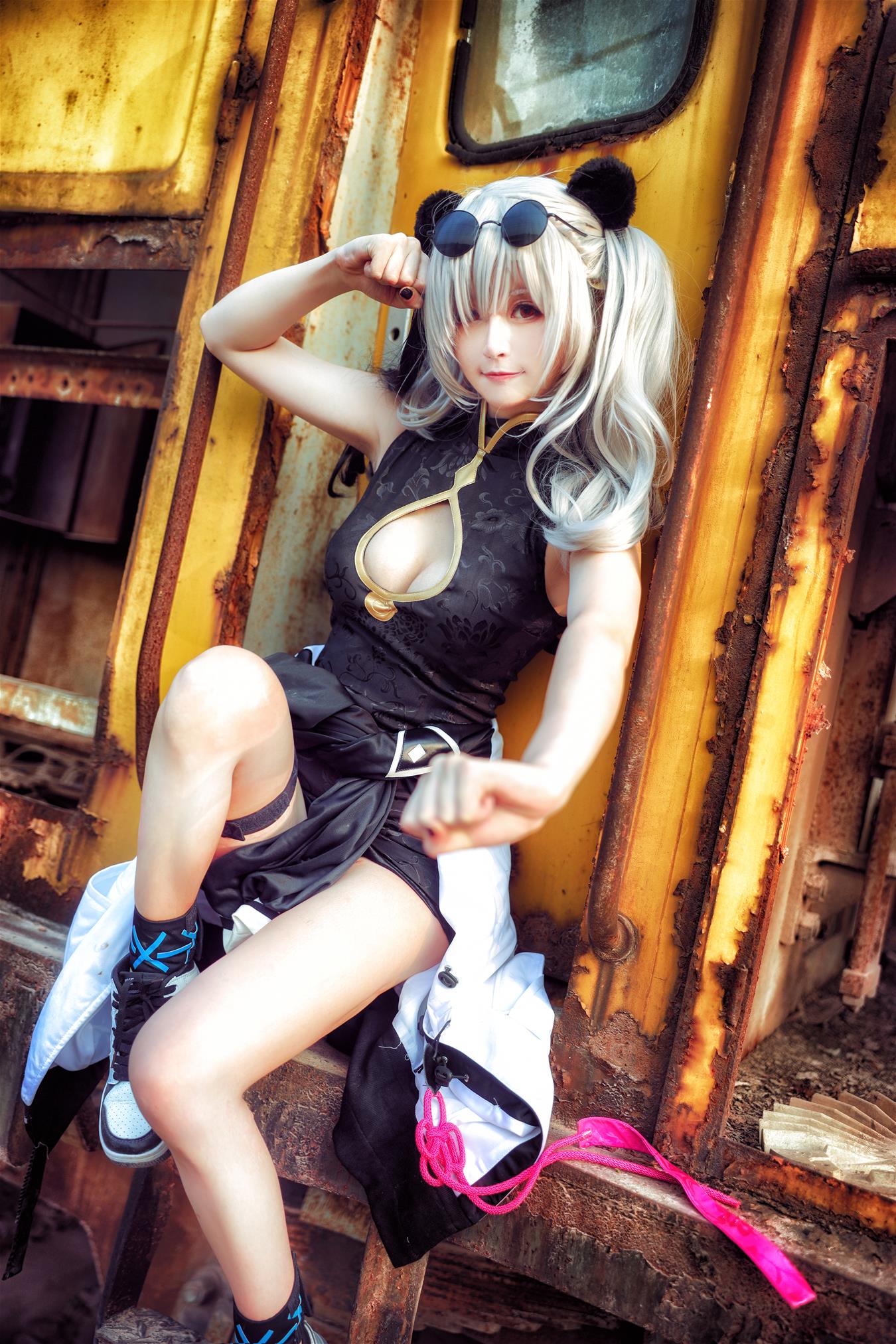 yui金鱼 食铁兽 [15P-216MB]