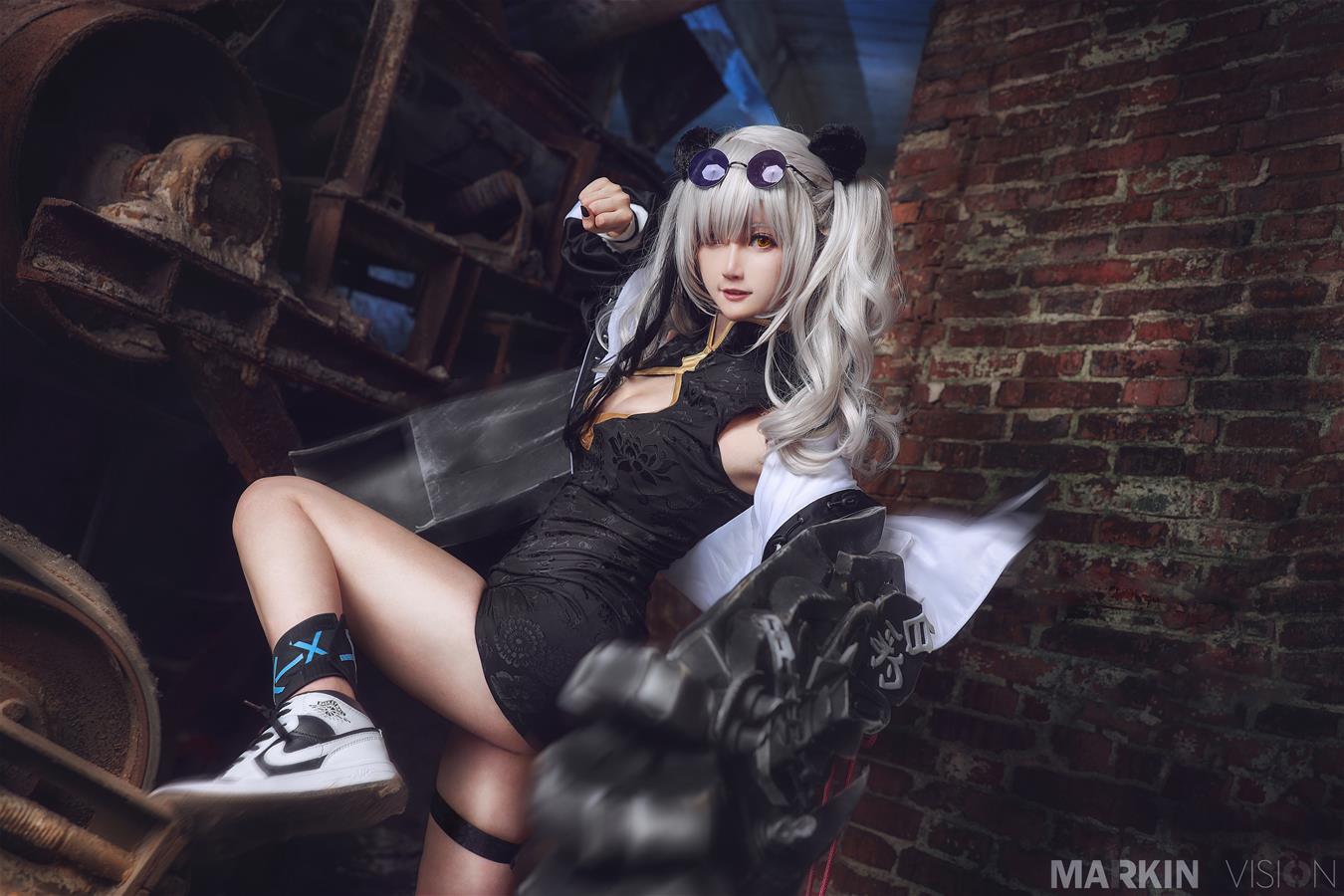 yui金鱼 食铁兽 [15P-216MB]