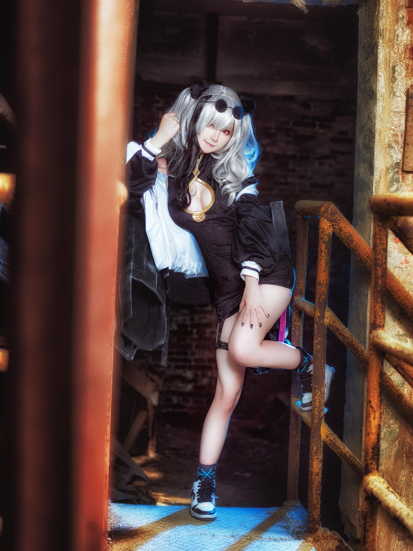 yui金鱼 食铁兽 [15P-216MB]