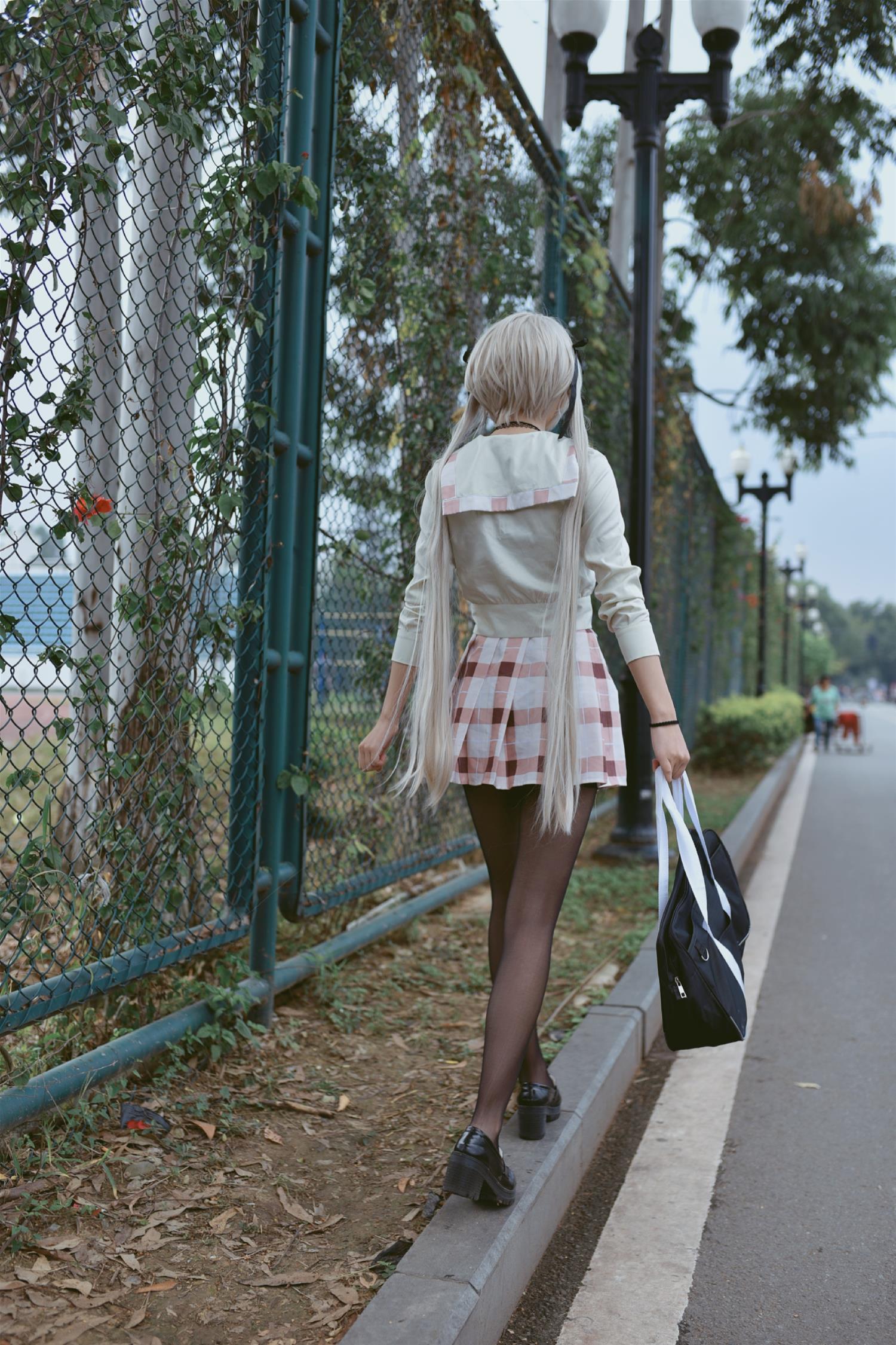 五更百鬼 校服穹妹 [12P-72MB]