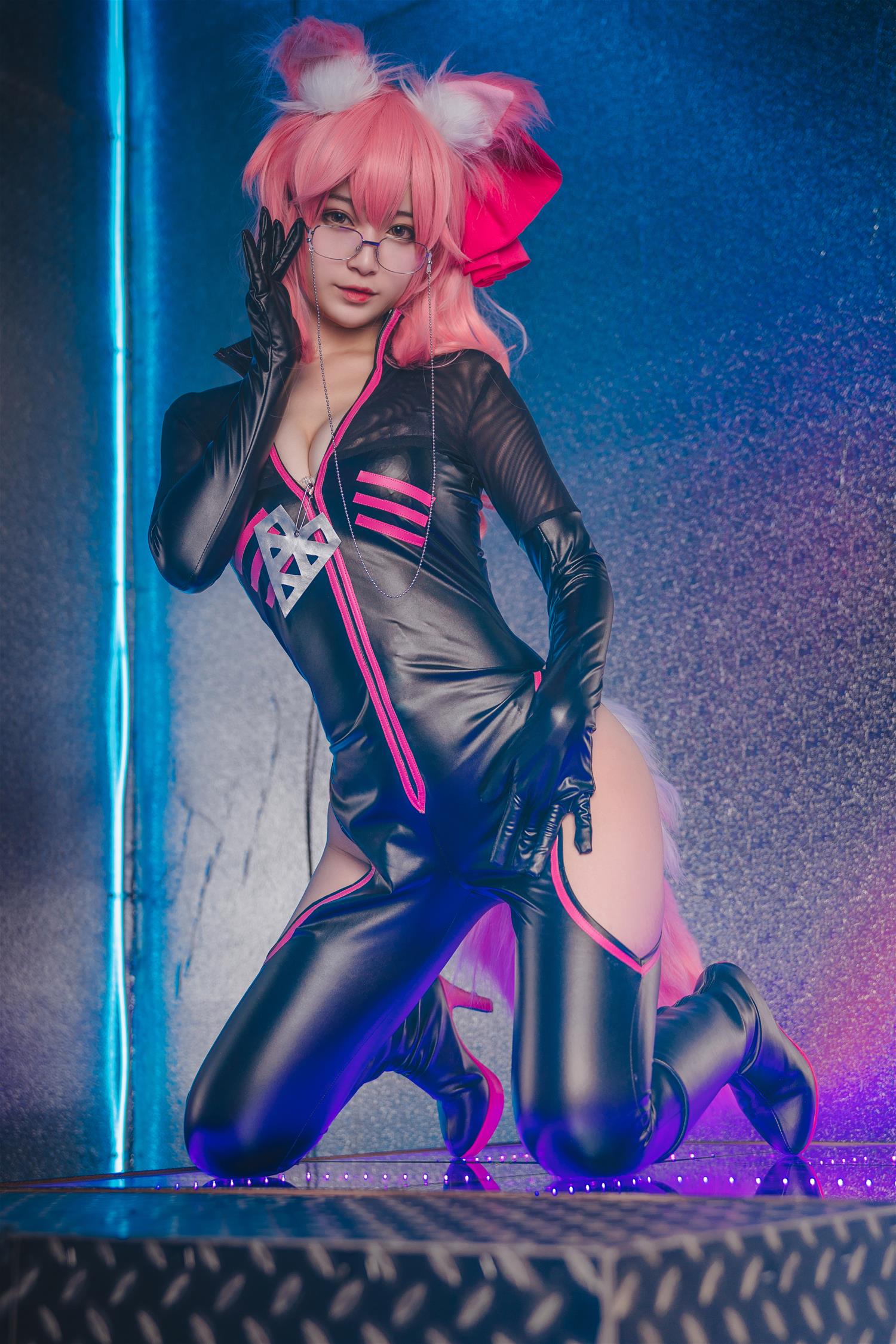 铁板烧鬼舞w 杀阶玉藻前 [13P-203MB]