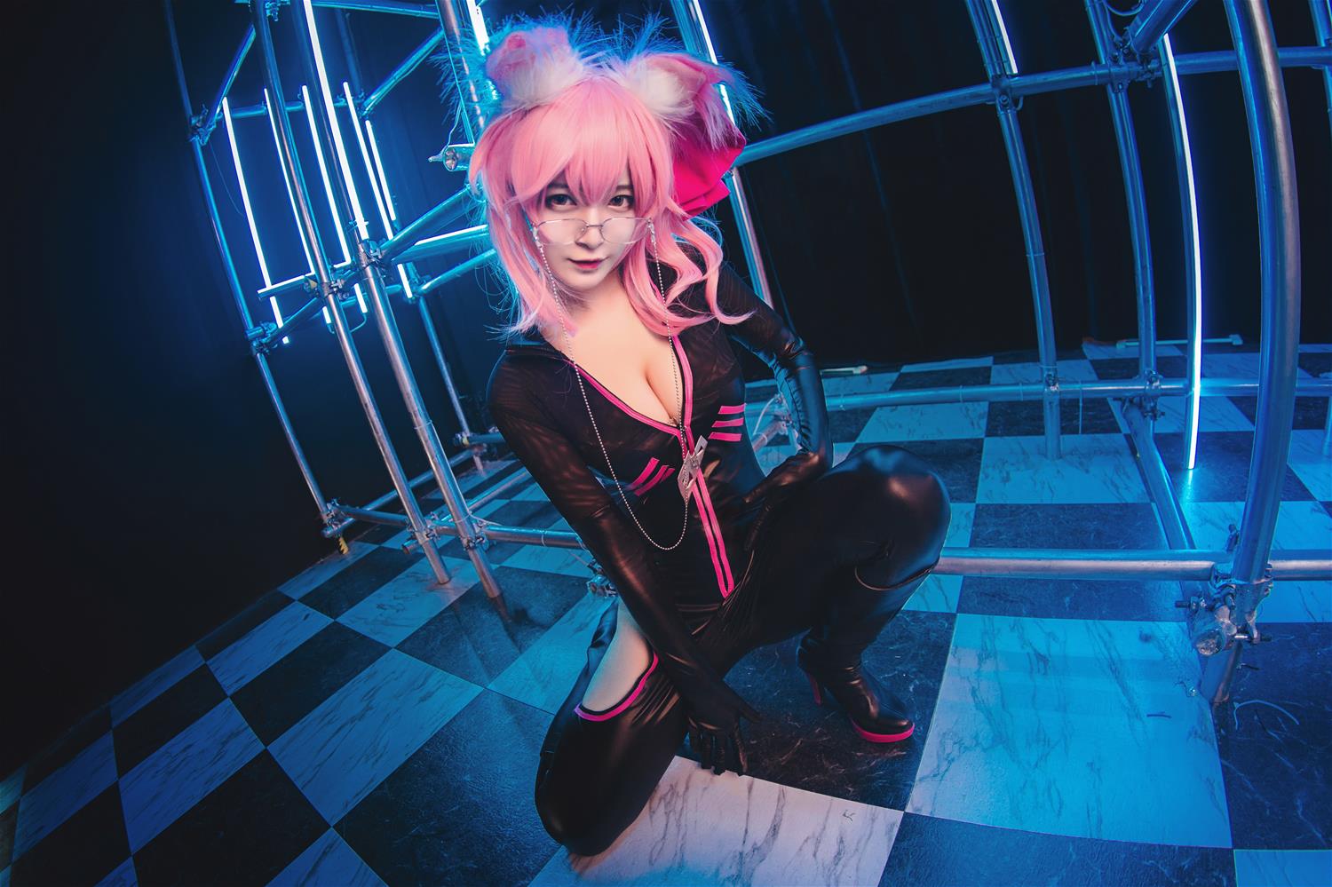 铁板烧鬼舞w 杀阶玉藻前 [13P-203MB]