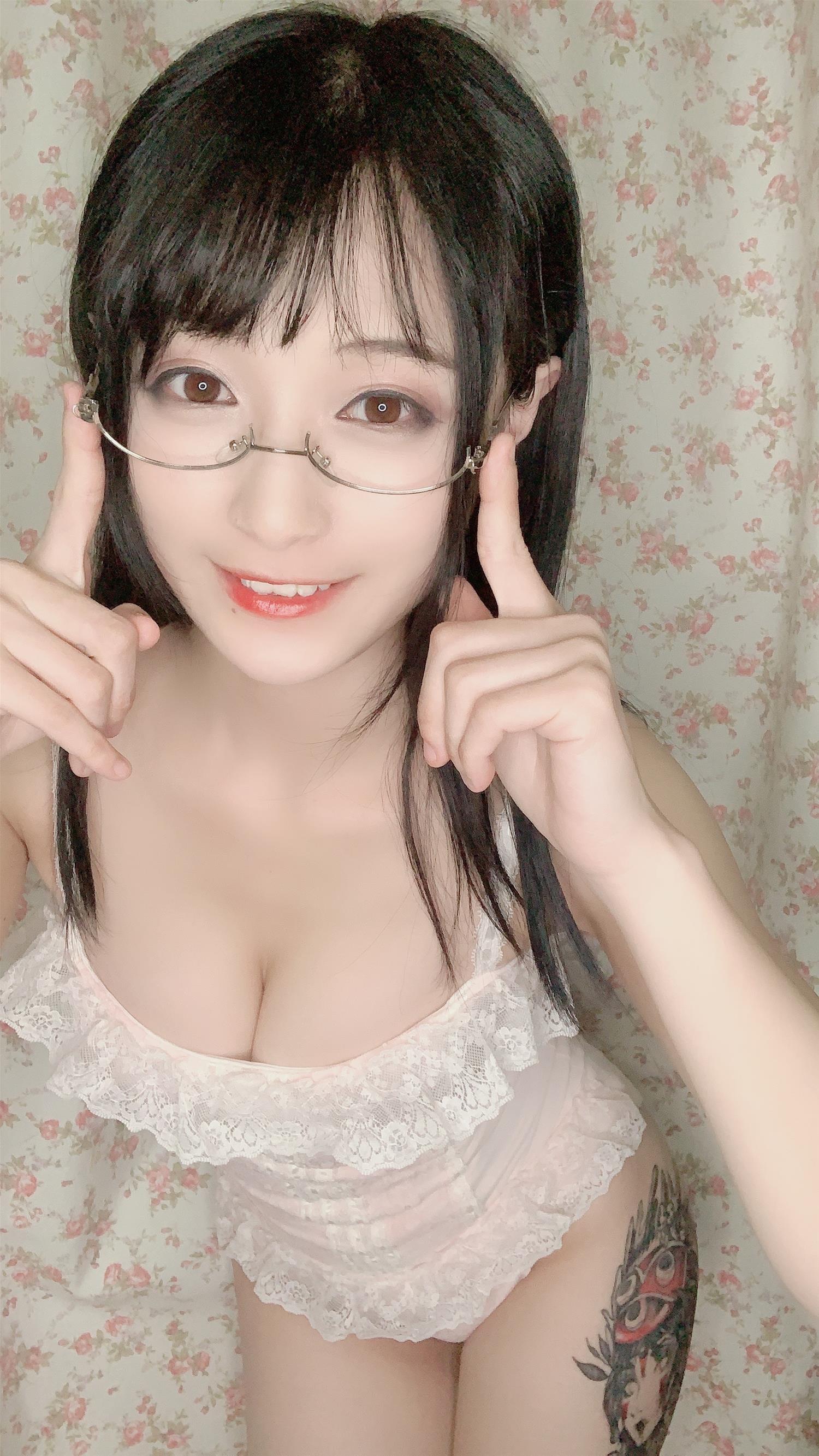 铁板烧鬼舞w 内衣连体 [13P-42MB]