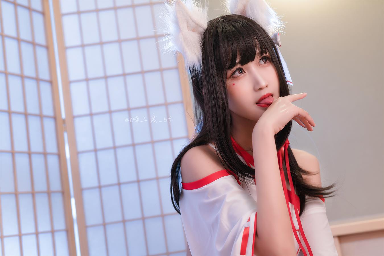 三度_69 狐巫女 [33P2V-335MB]