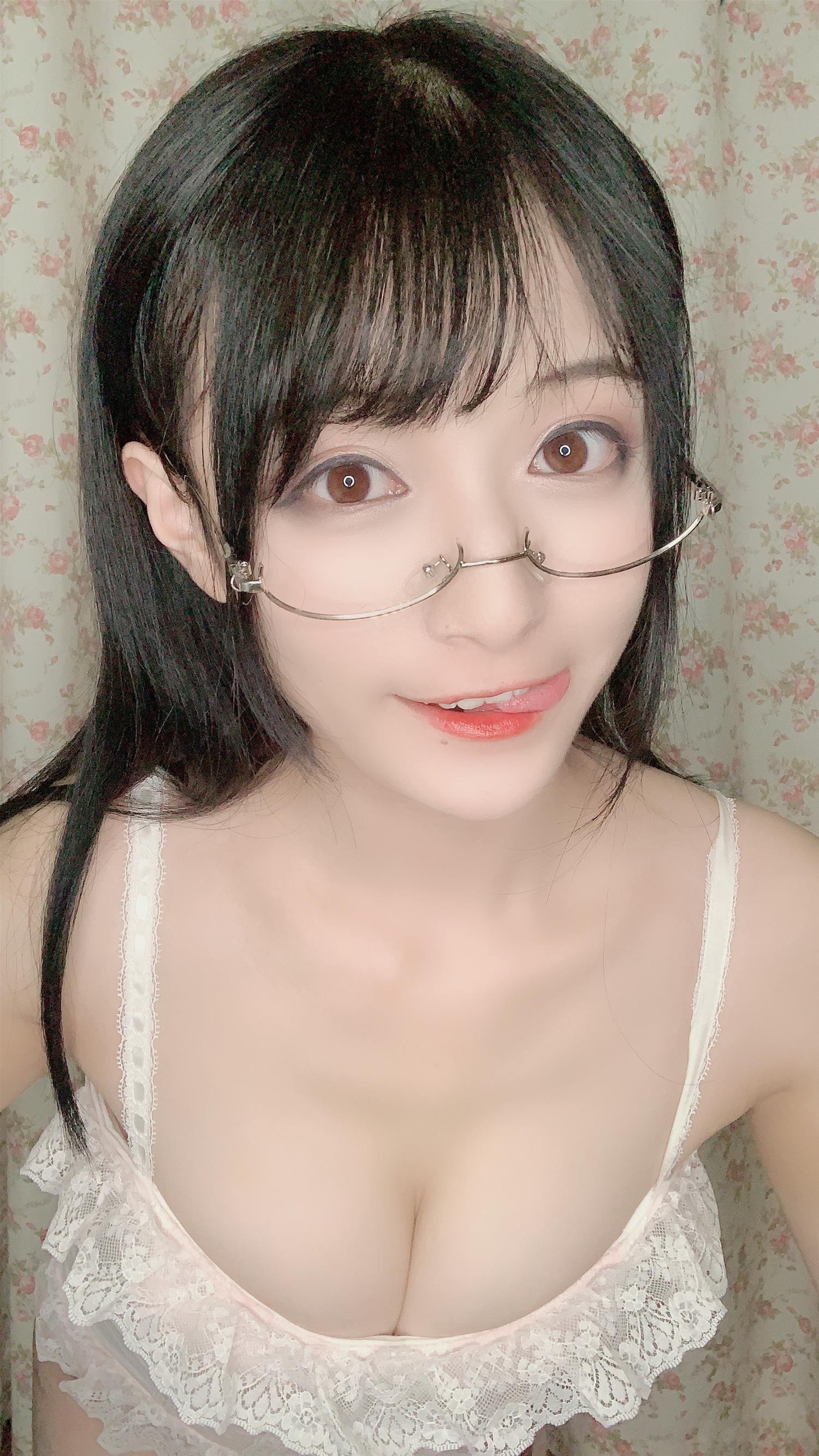 铁板烧鬼舞w 内衣连体 [13P-42MB]